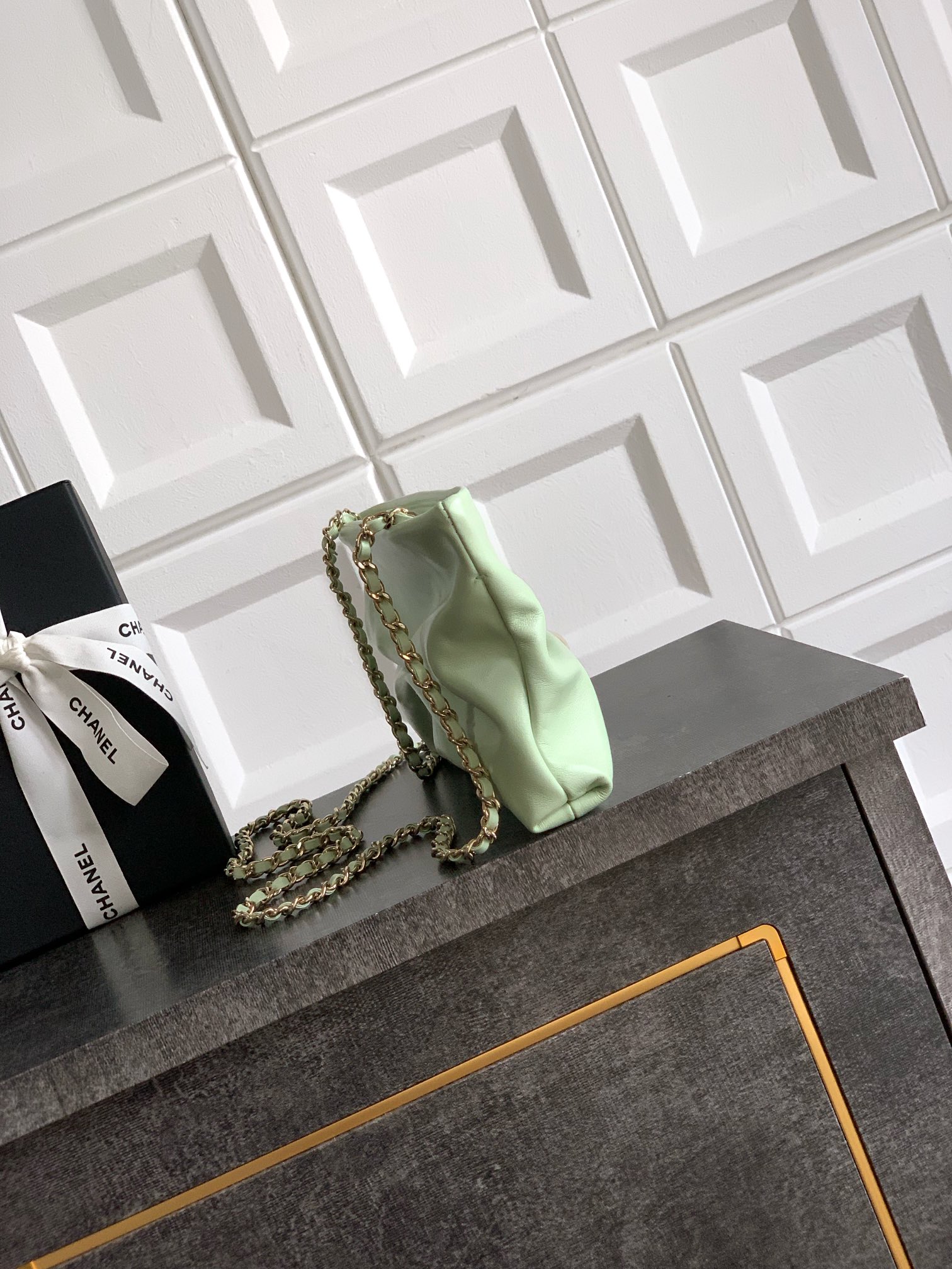 Chanel Tote Bag Gold M-l-s