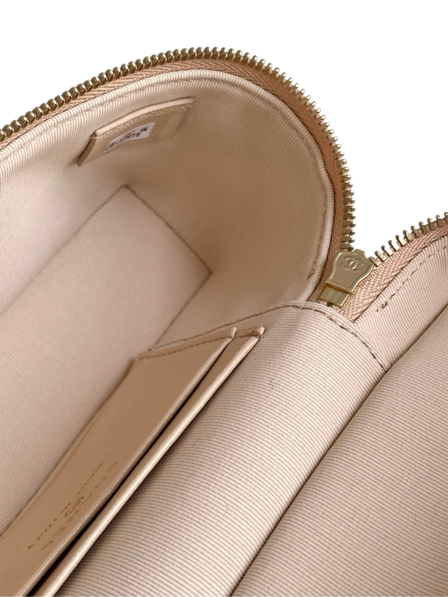 Chanel Basic Bag Cow Leather M-l-s