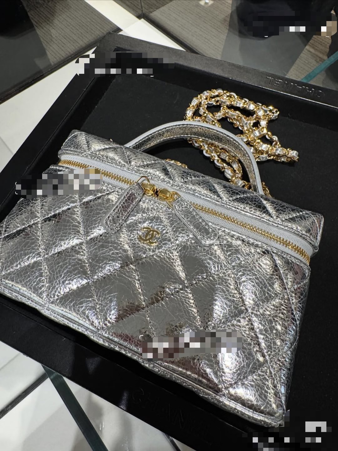 Chanel Basic Bag Black M-l