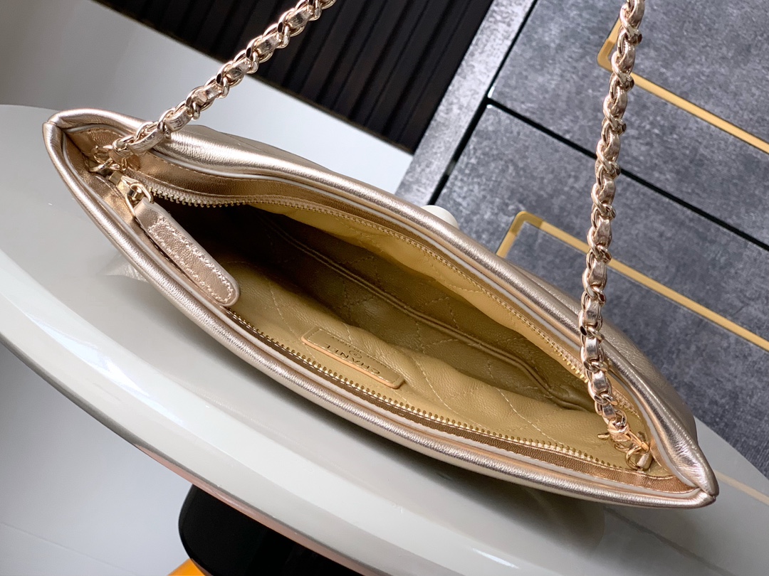 Chanel Tote Bag Gold M-l-s