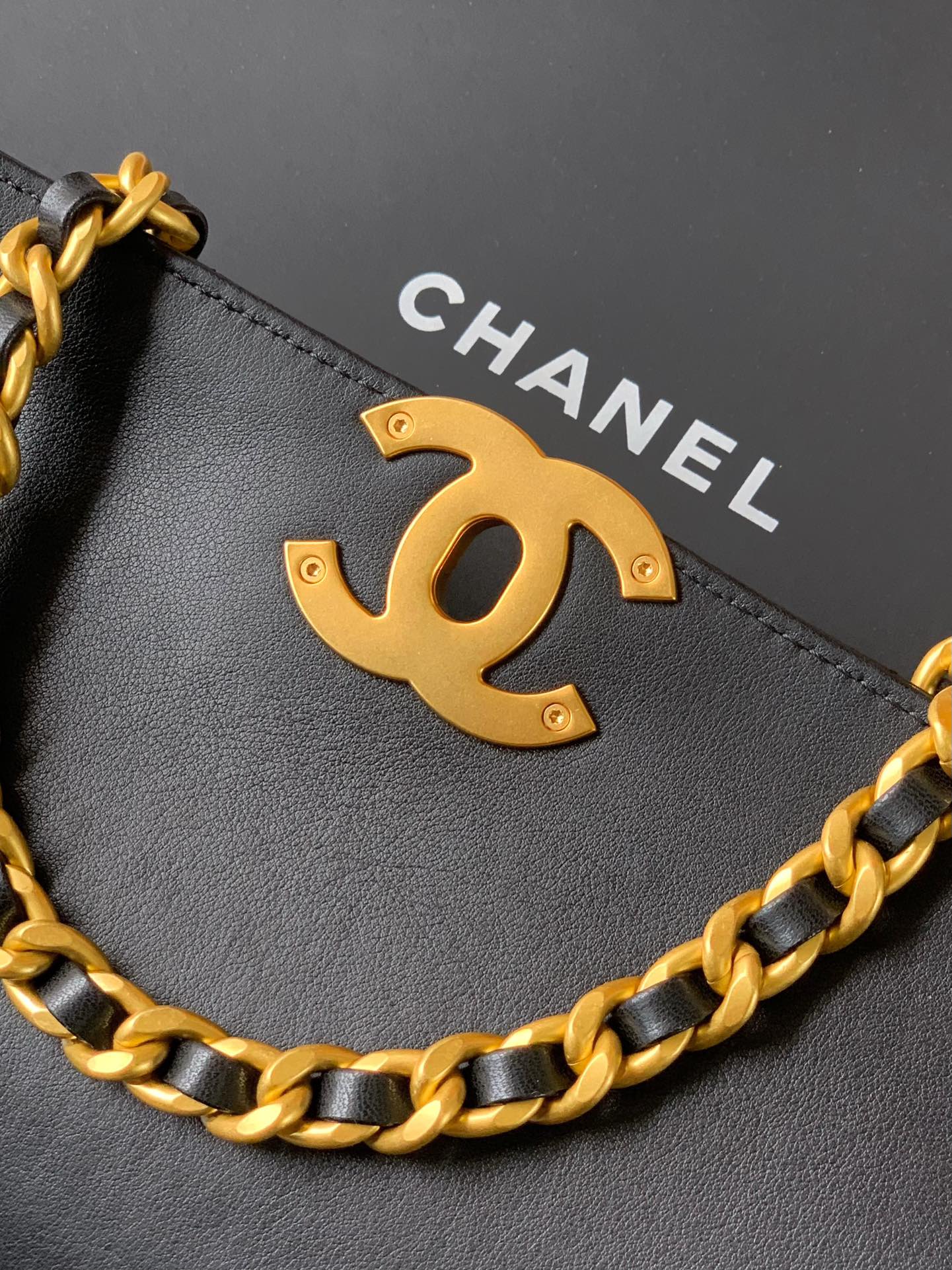 Chanel Briefcase 28cm-m-l-s