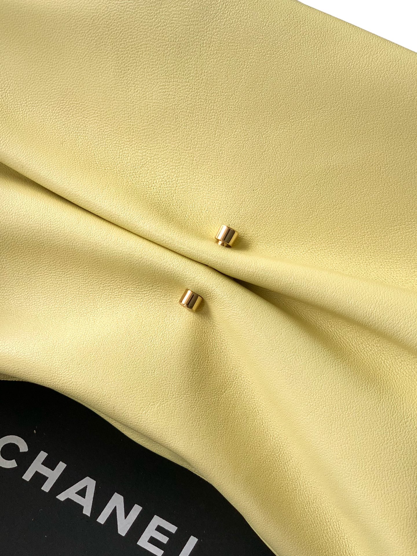 Chanel Tote Bag Gold M-l-s