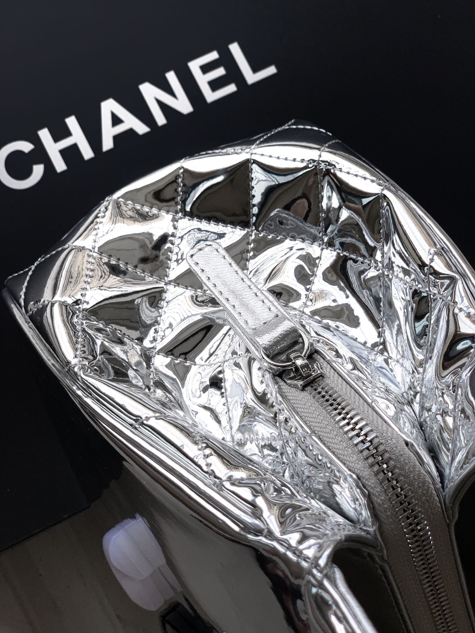 Chanel Tote Bag Silver Large Capacity M-l