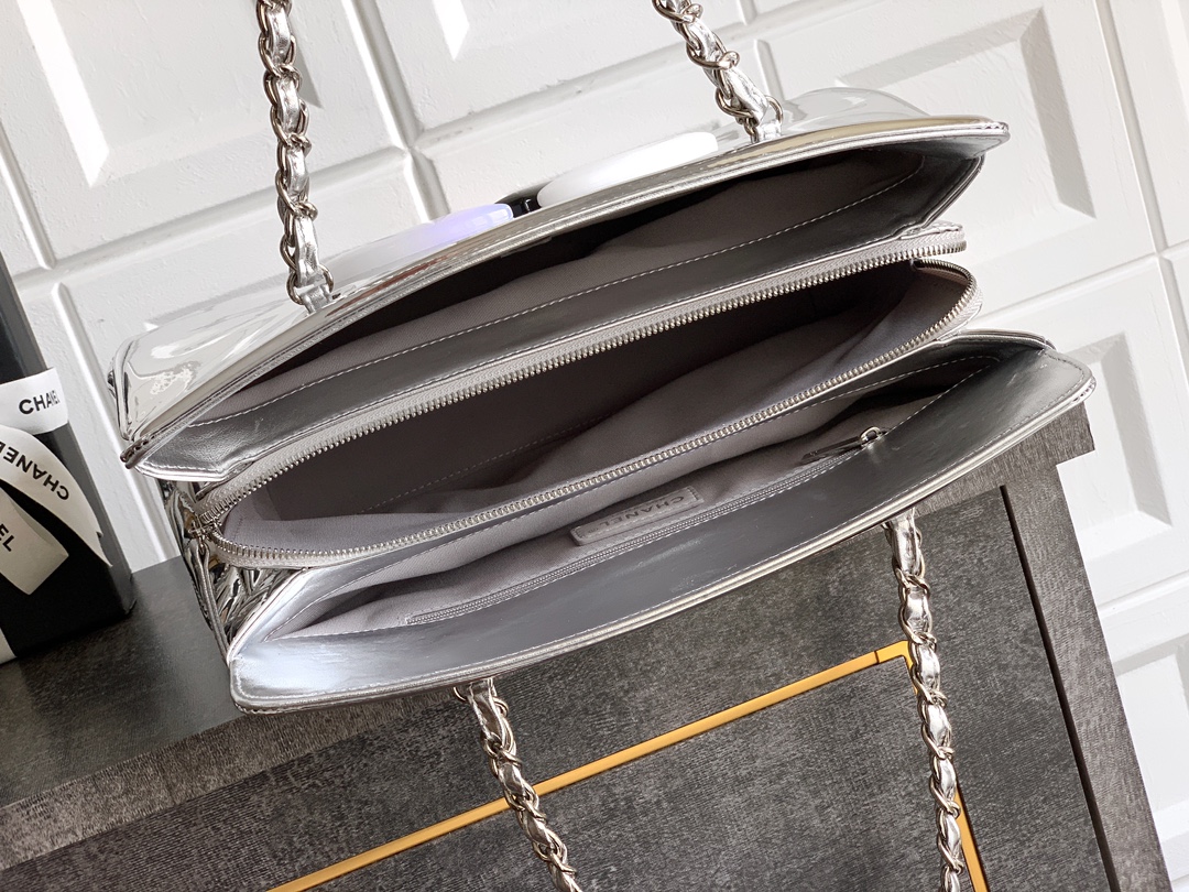 Chanel Tote Bag Silver Large Capacity M-l