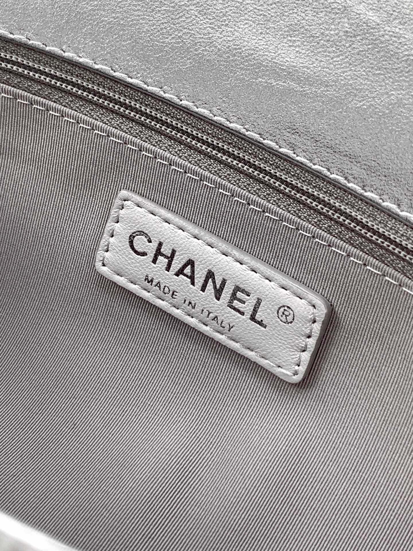 Chanel Tote Bag Silver Large Capacity M-l