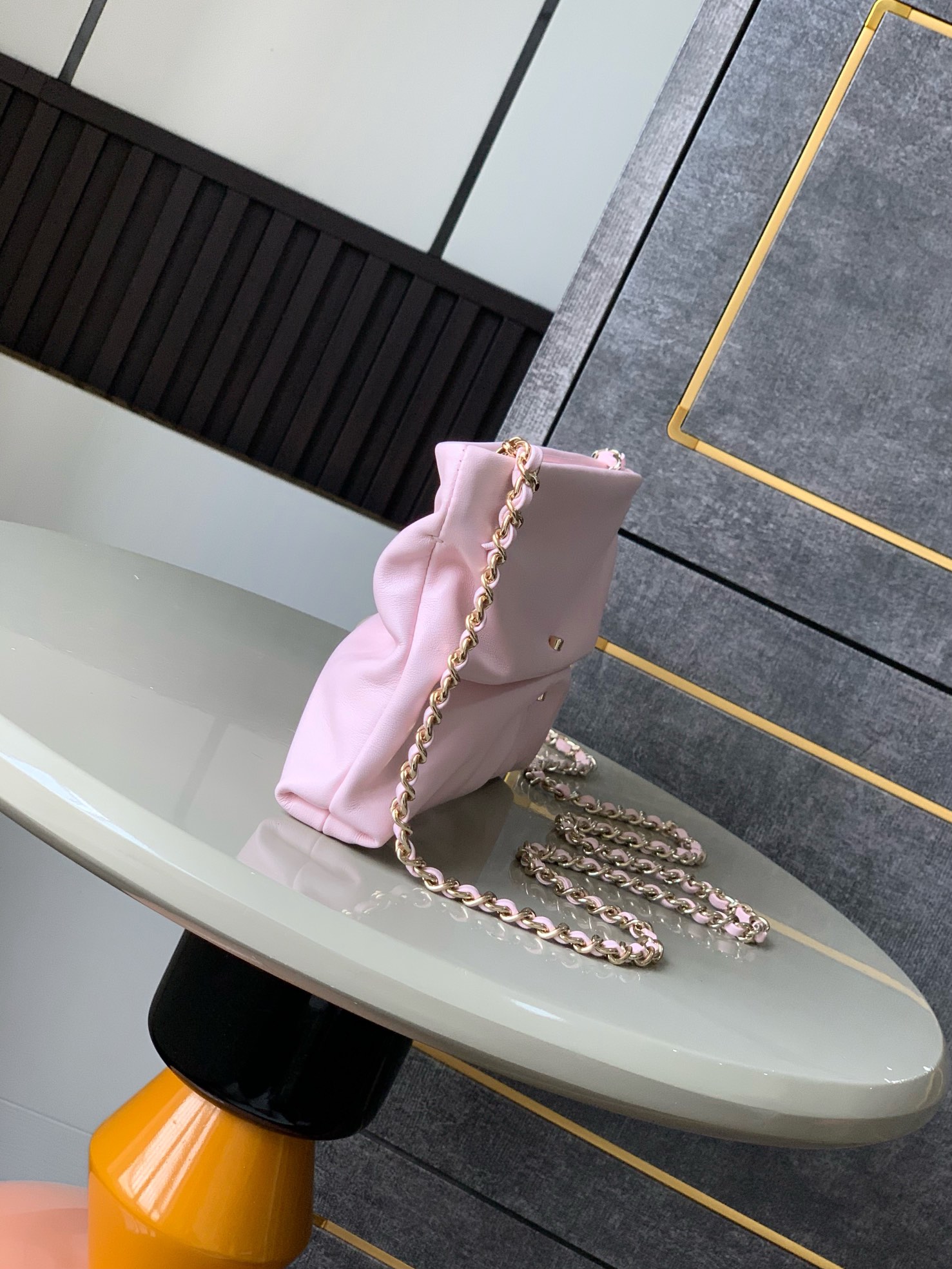 Chanel Tote Bag Gold M-l-s