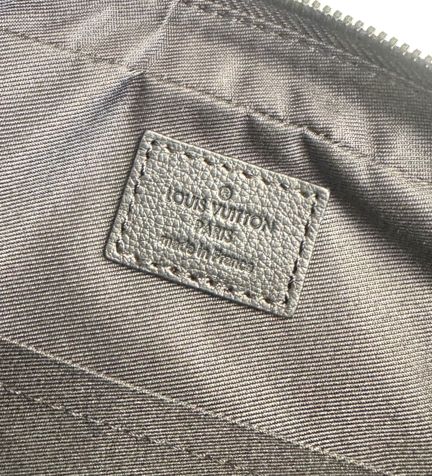 Louis Vuitton Messenger Bag Cow Leather M-s