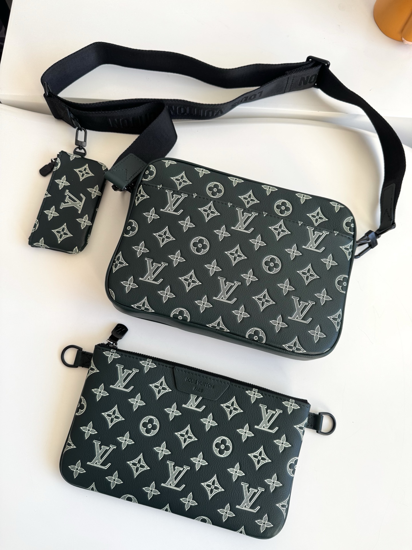 Louis Vuitton Messenger Bag Cow Leather M-s