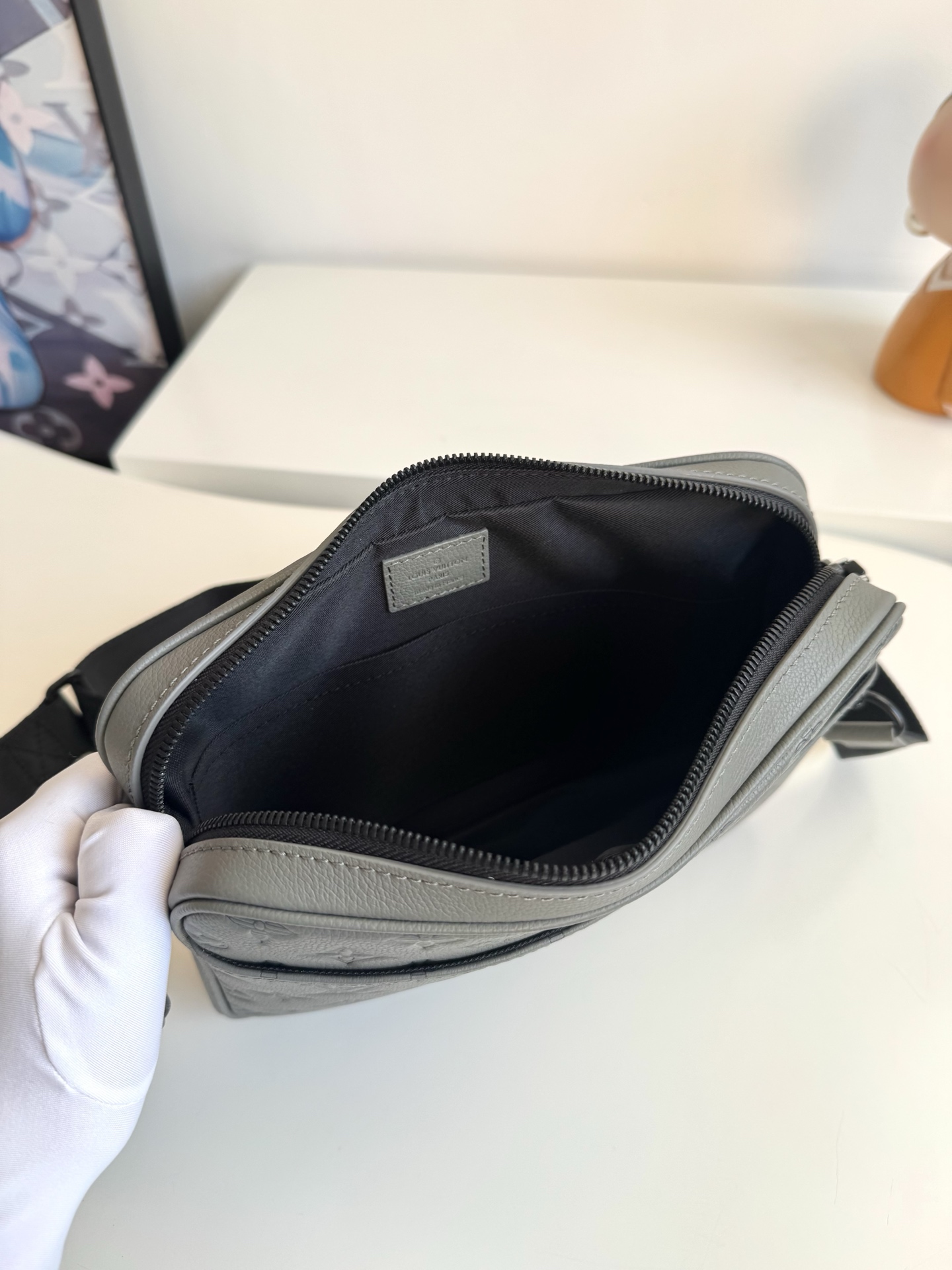 Louis Vuitton Messenger Bag Cow Leather M-s