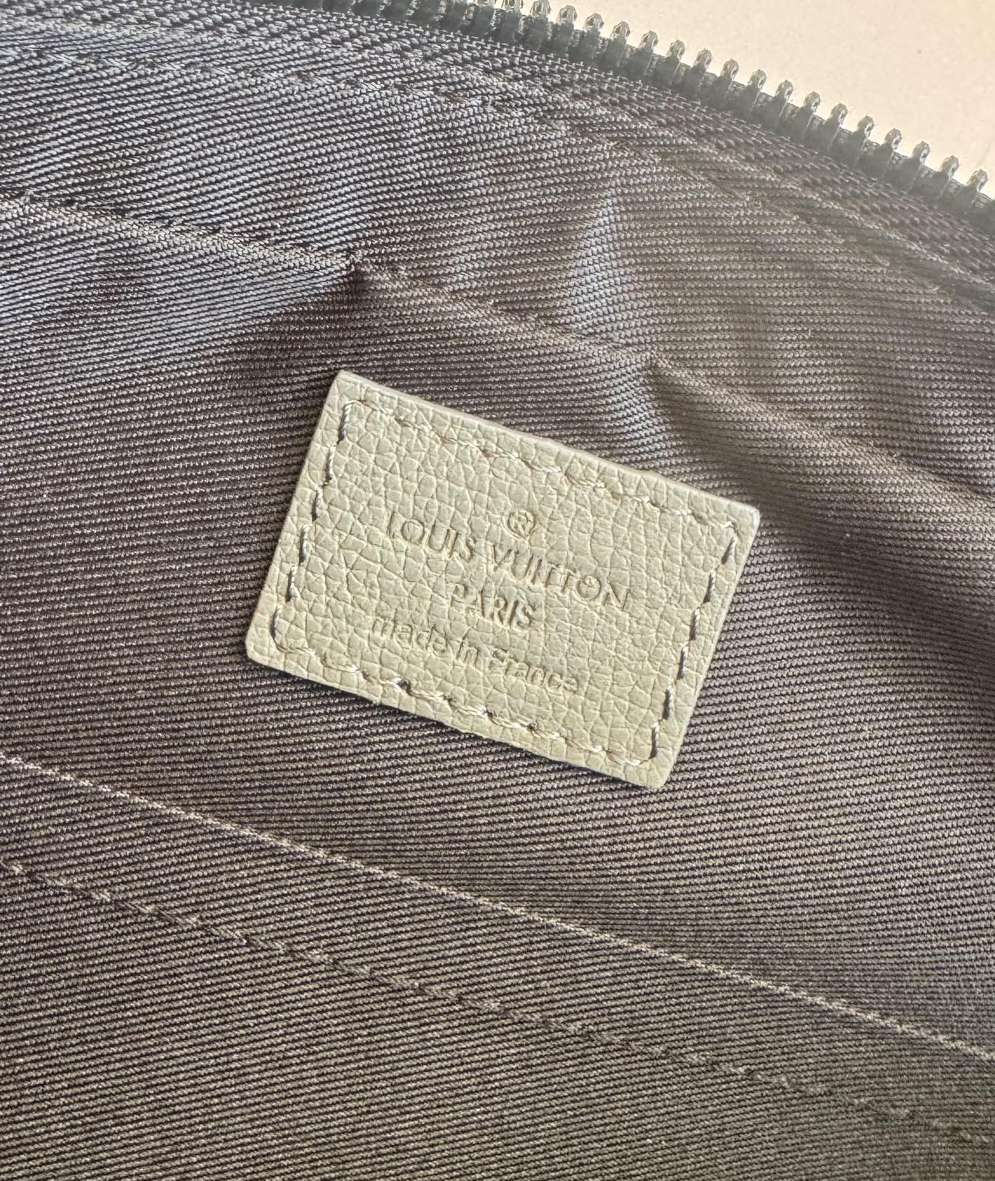 Louis Vuitton Messenger Bag Cow Leather M-s