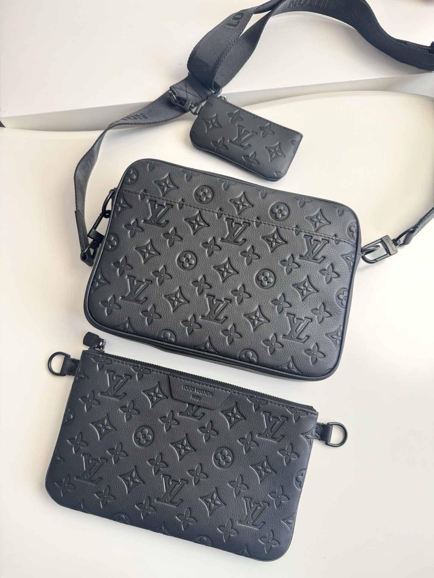 Louis Vuitton Messenger Bag Cow Leather M-s