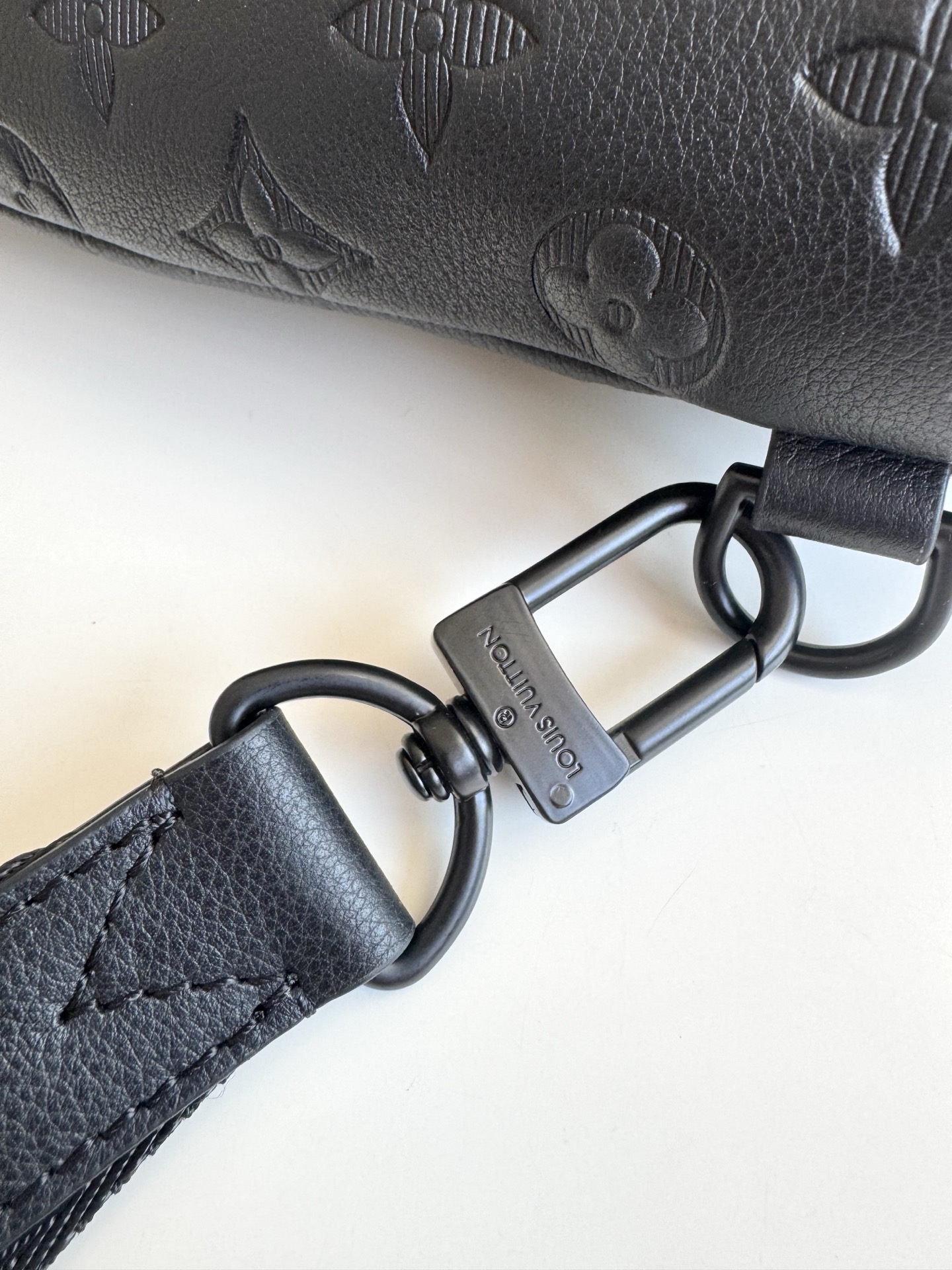 Louis Vuitton Basic Bag Cow Leather M-s