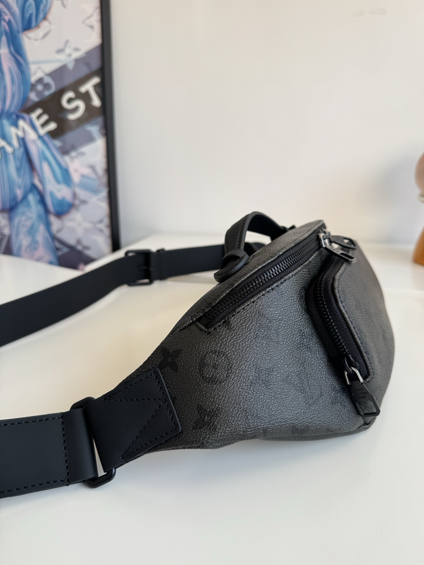 Louis Vuitton Basic Bag Canvas M-s