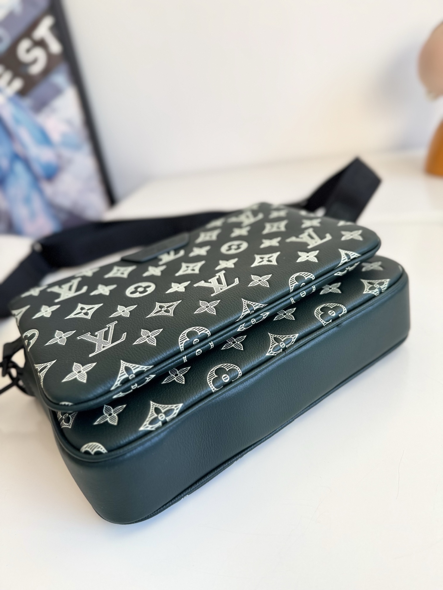 Louis Vuitton Messenger Bag Cow Leather M-s