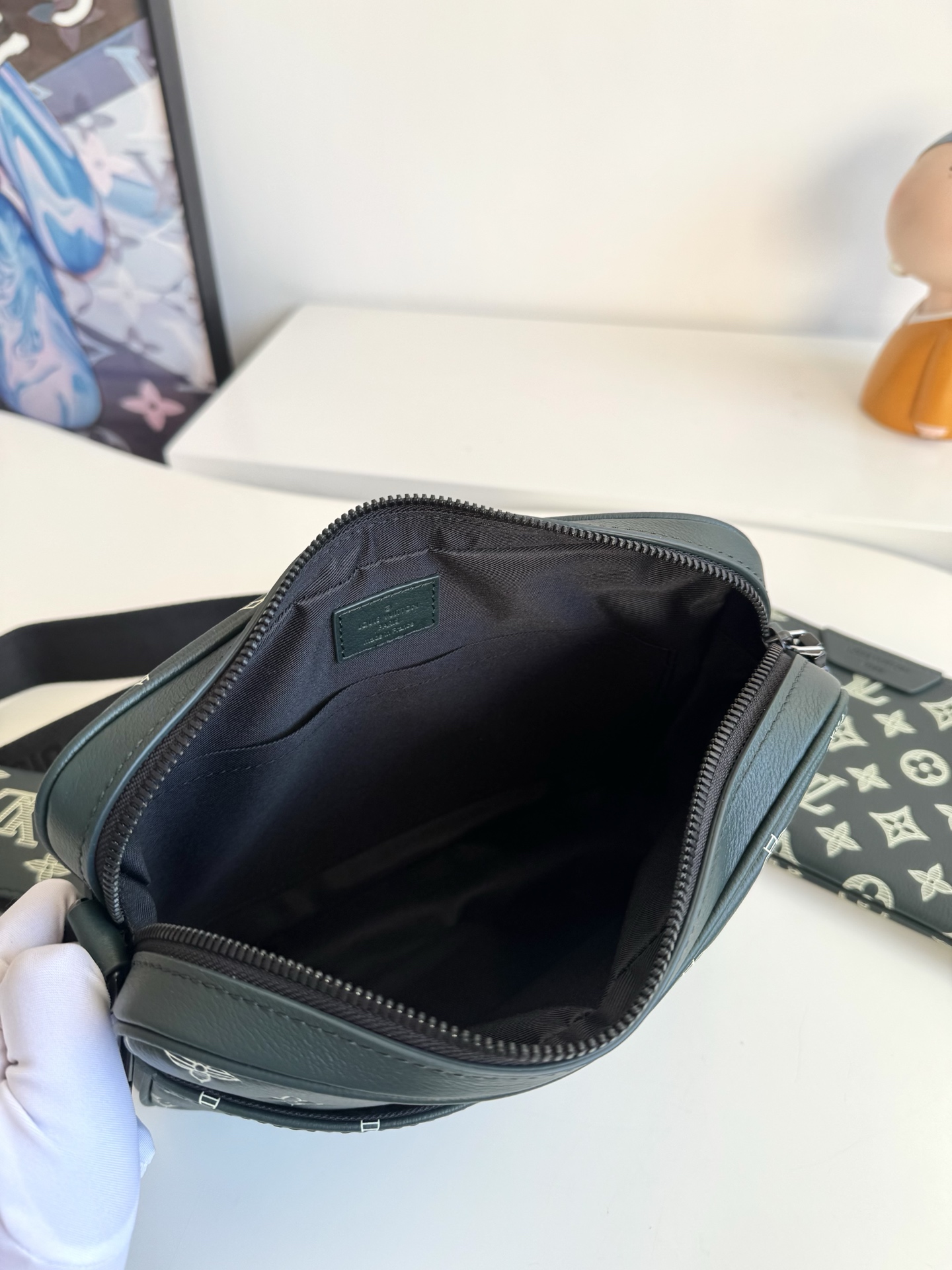 Louis Vuitton Messenger Bag Cow Leather M-s