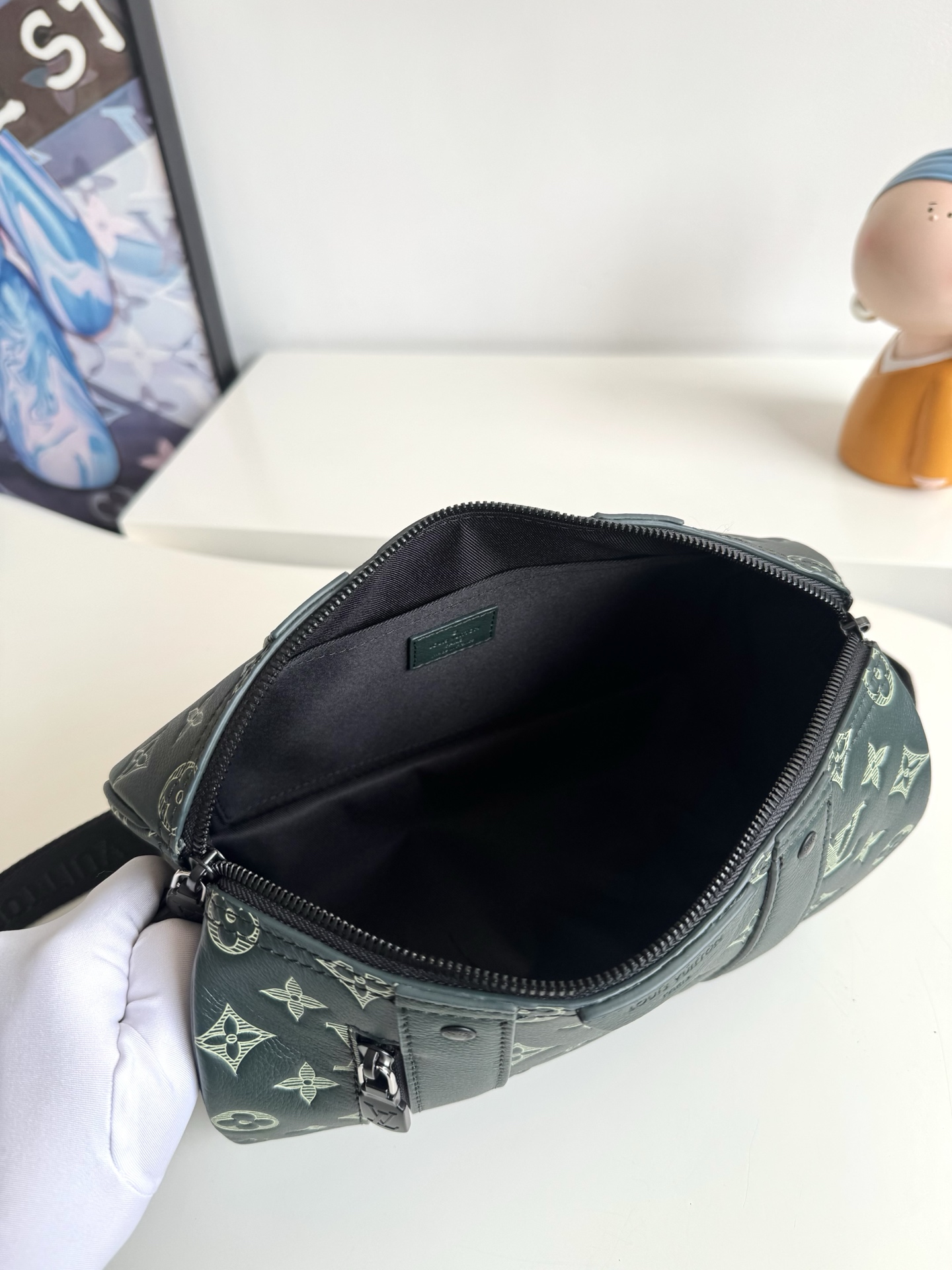 Louis Vuitton Basic Bag Cow Leather 15cm-m-l-s