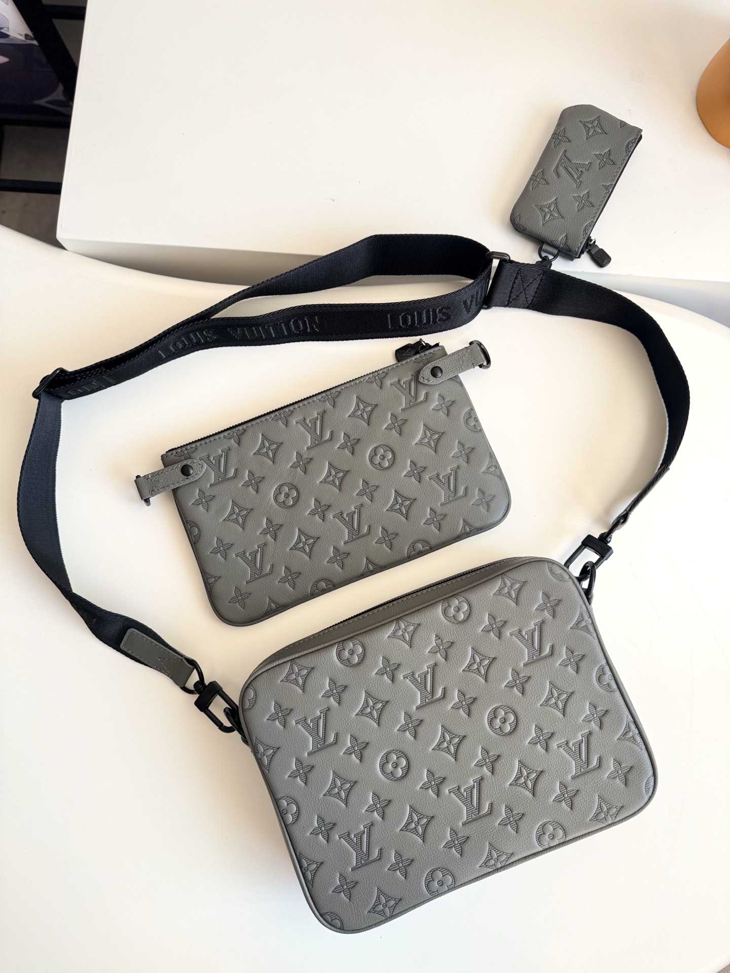 Louis Vuitton Messenger Bag Cow Leather M-s