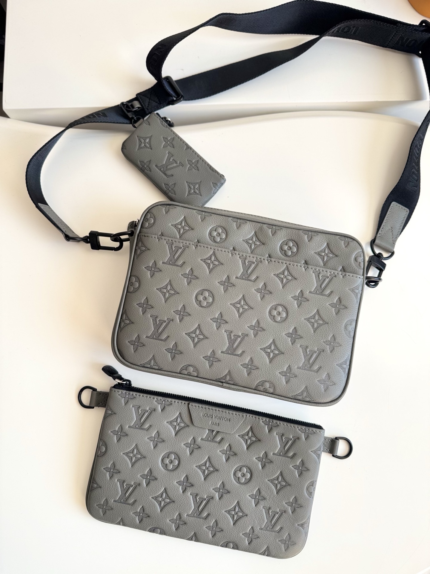 Louis Vuitton Messenger Bag Cow Leather M-s