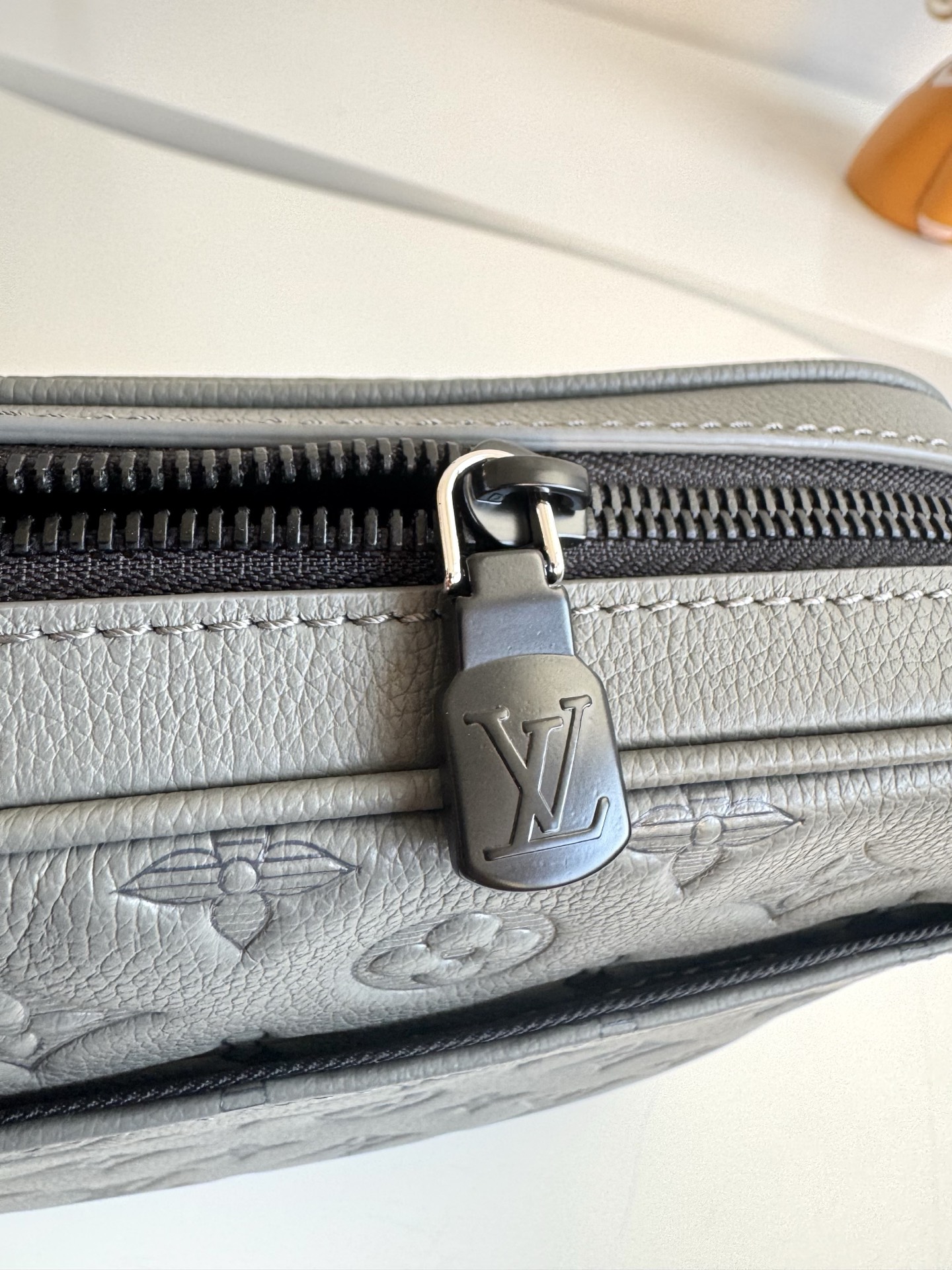 Louis Vuitton Messenger Bag Cow Leather M-s