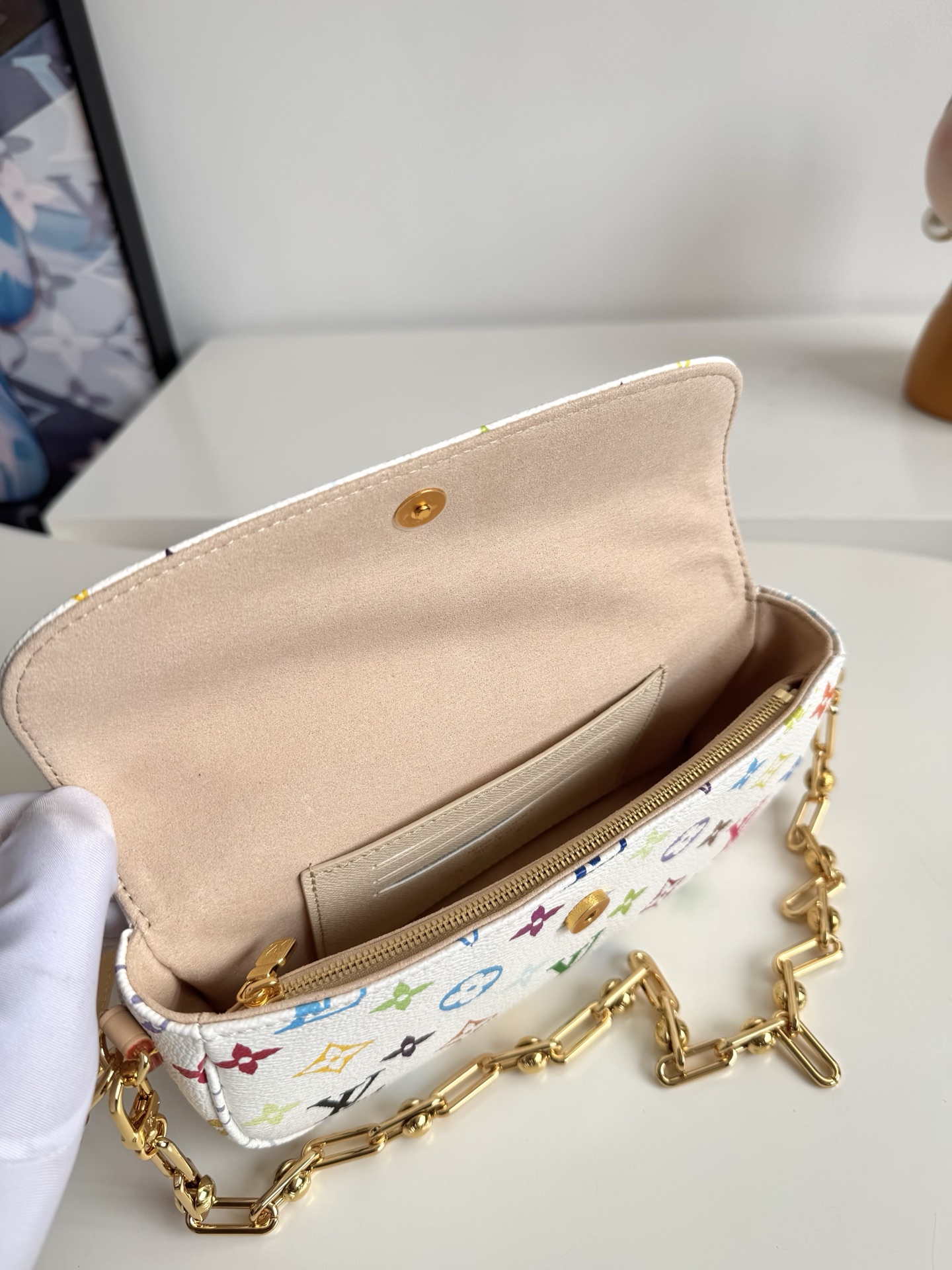 Louis Vuitton Basic Bag Canvas M-l-s