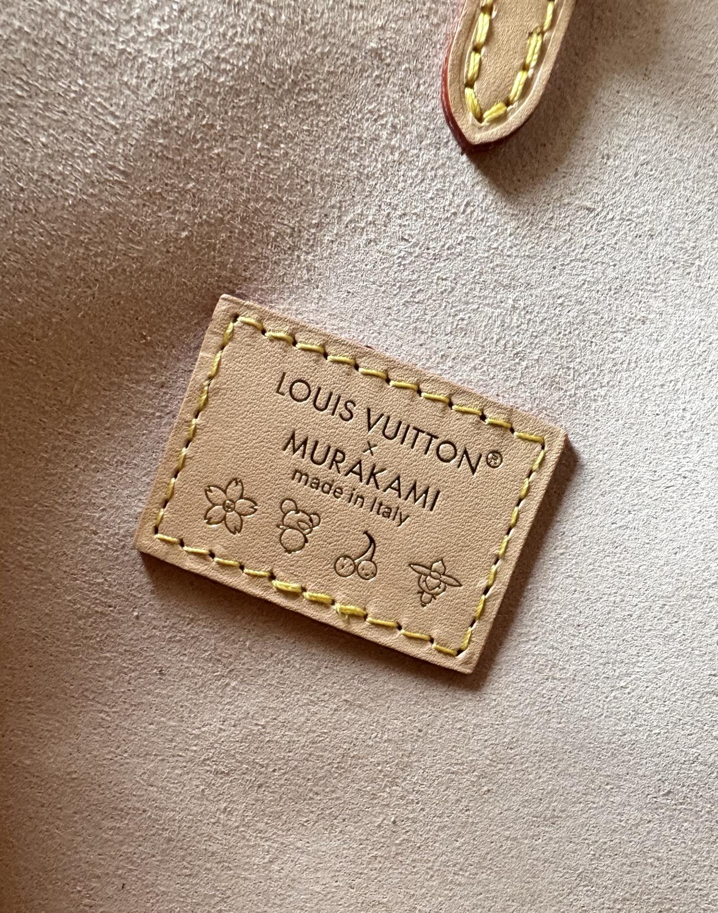 Louis Vuitton Basic Bag Cow Leather M