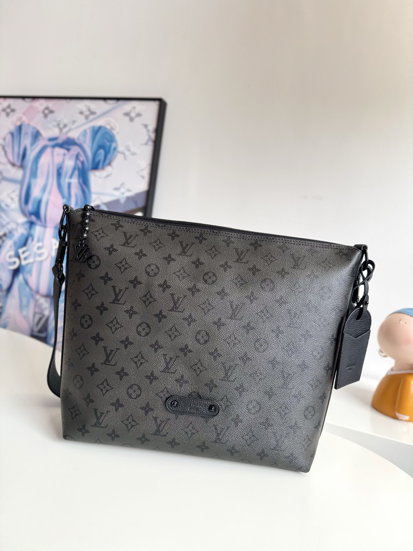 Louis Vuitton Basic Bag Cow Leather M