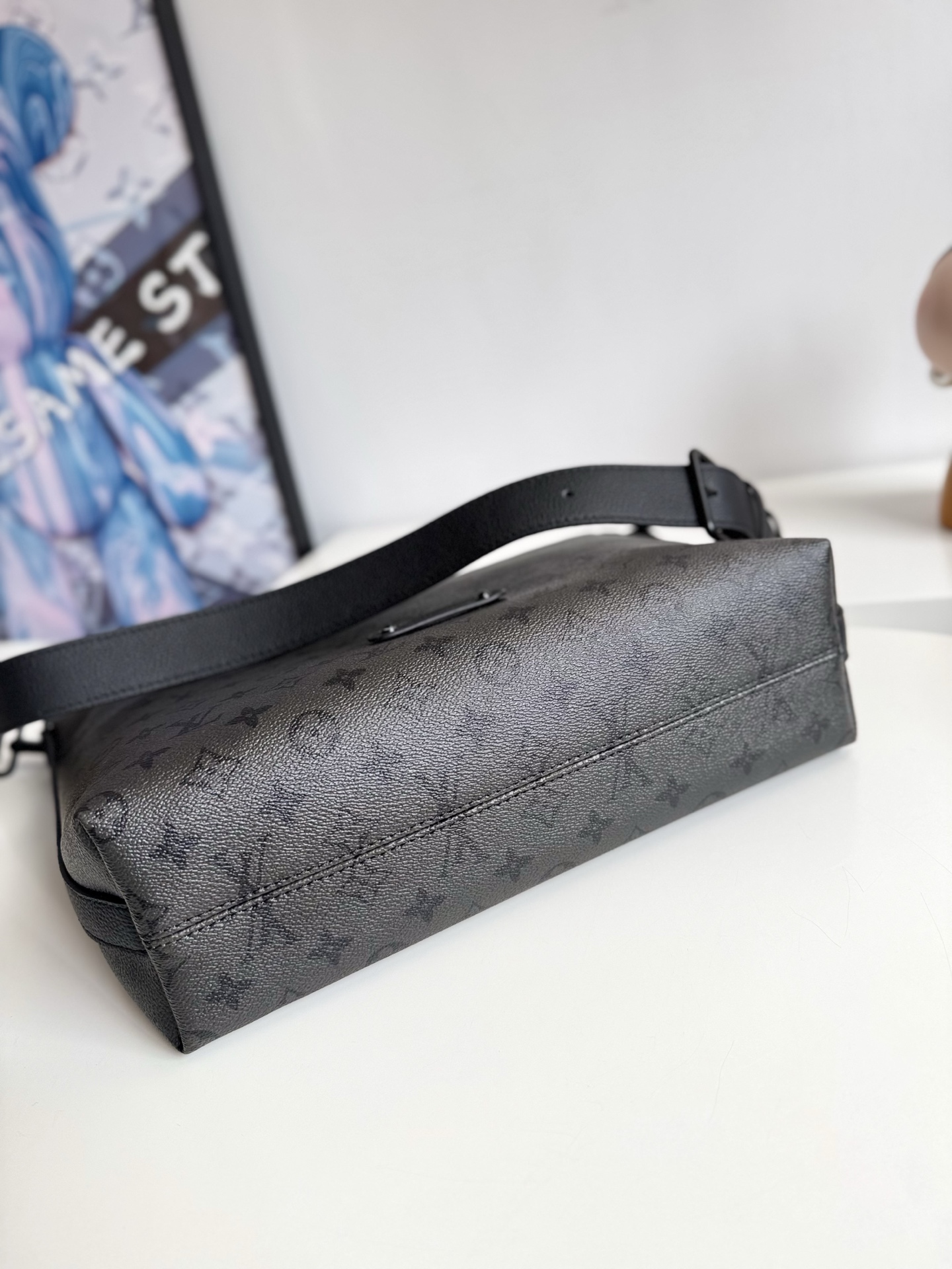 Louis Vuitton Basic Bag Cow Leather M