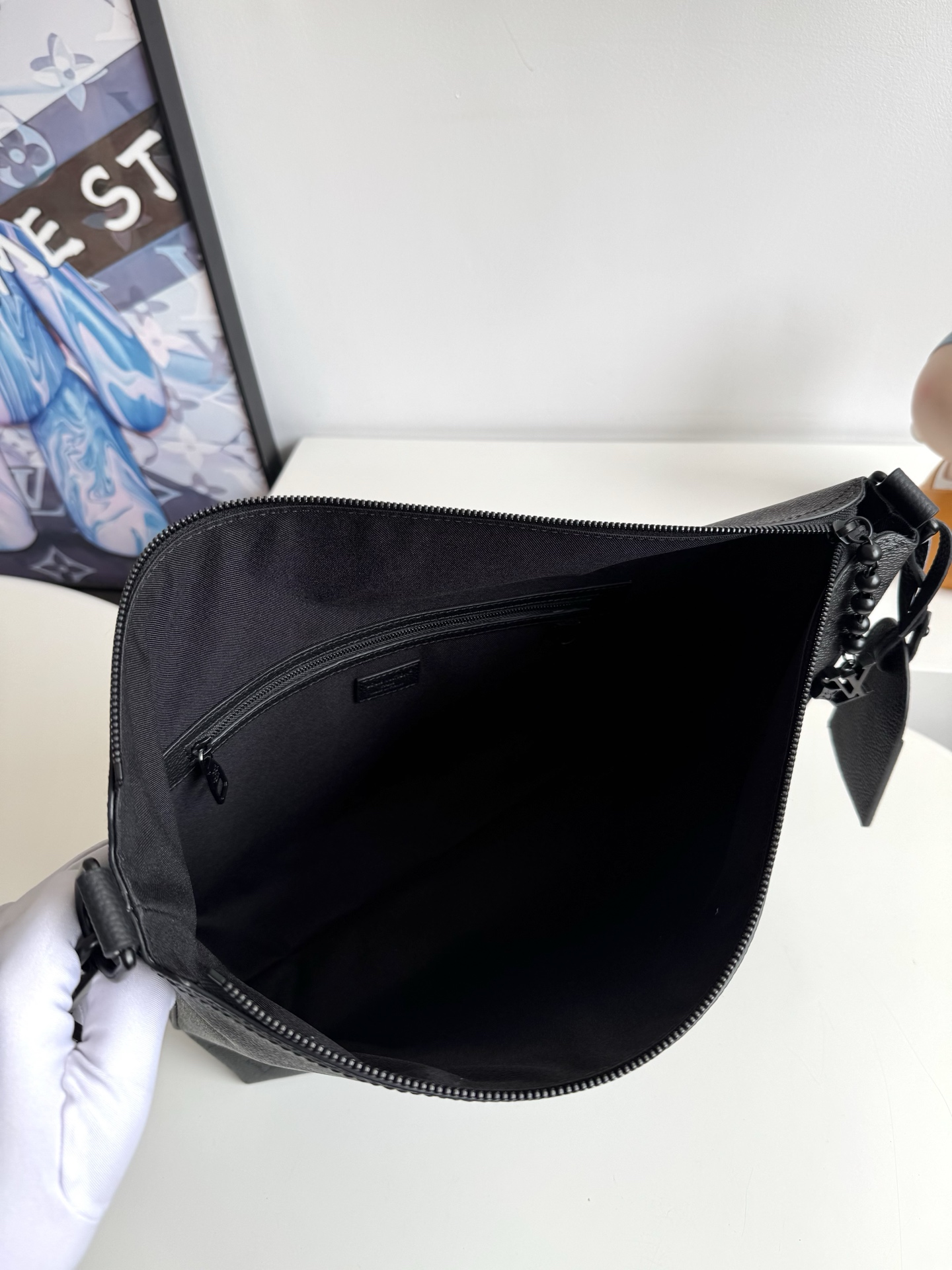 Louis Vuitton Basic Bag Cow Leather M