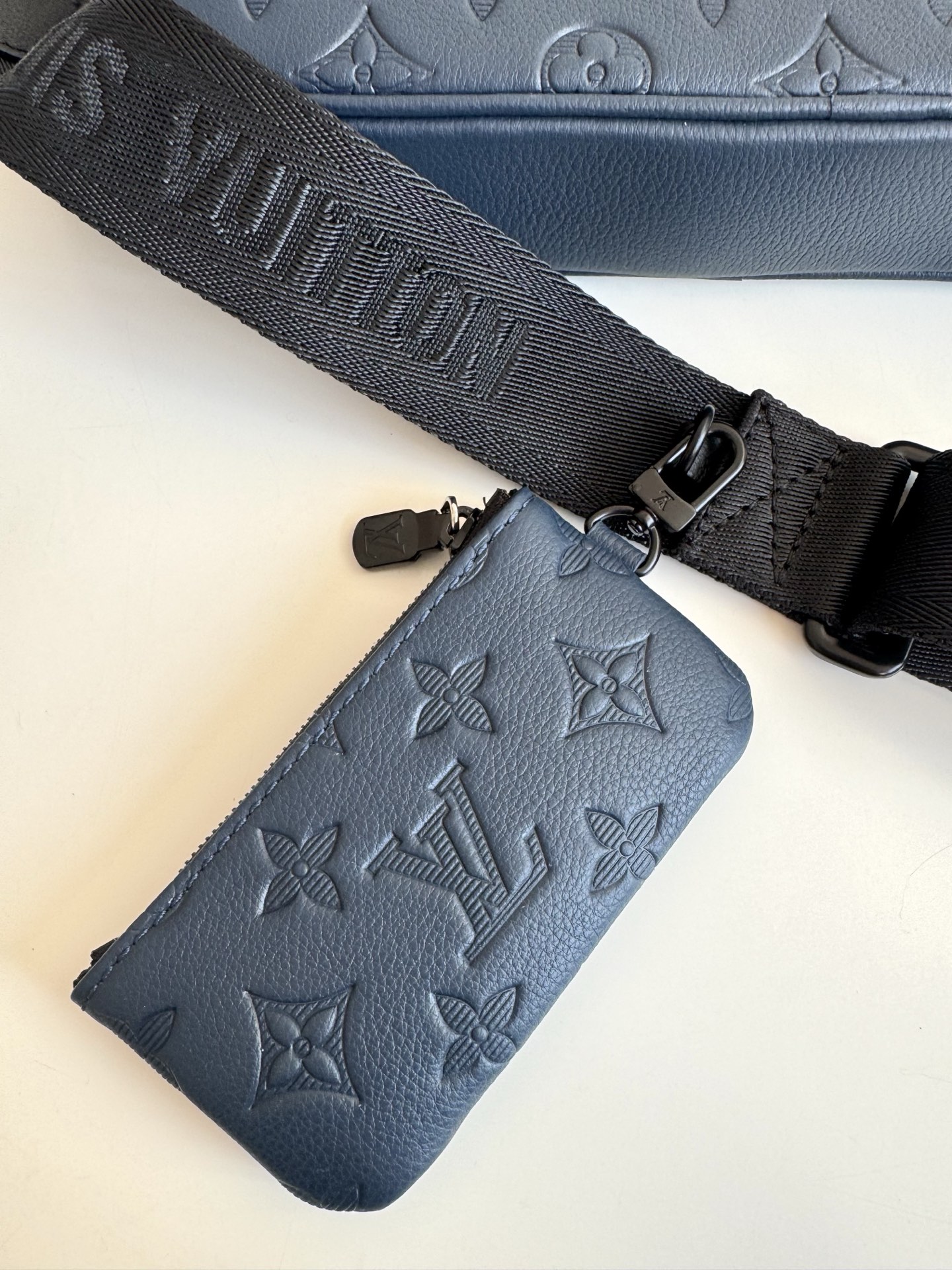 Louis Vuitton Messenger Bag Cow Leather M-s