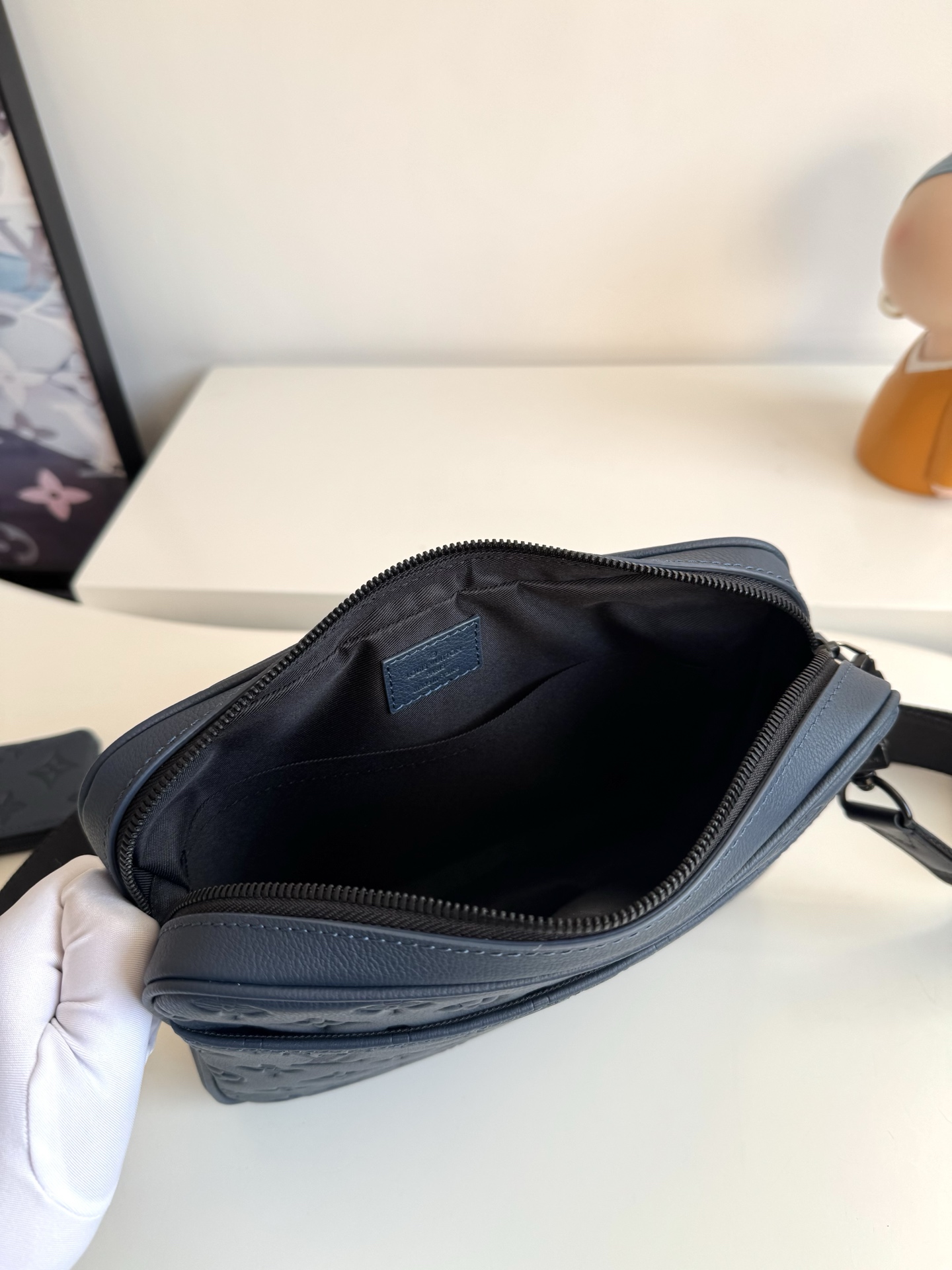 Louis Vuitton Messenger Bag Cow Leather M-s