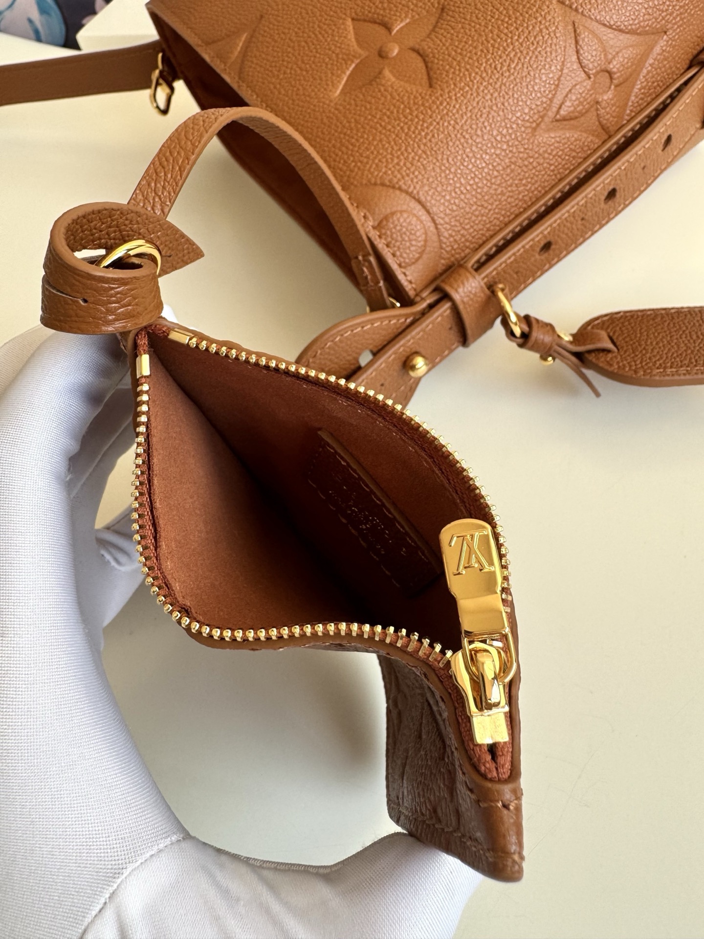 Louis Vuitton Tote Bag Gold 12cm-m-l