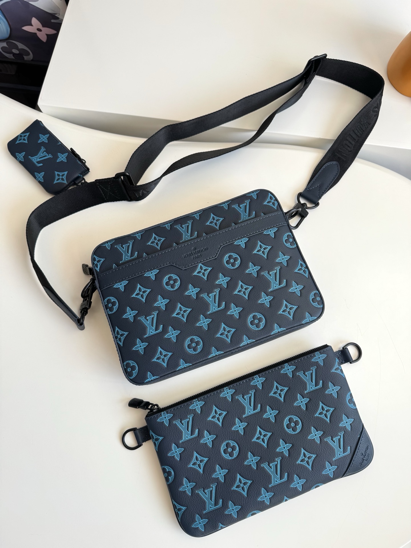 Louis Vuitton Messenger Bag Cow Leather M-s