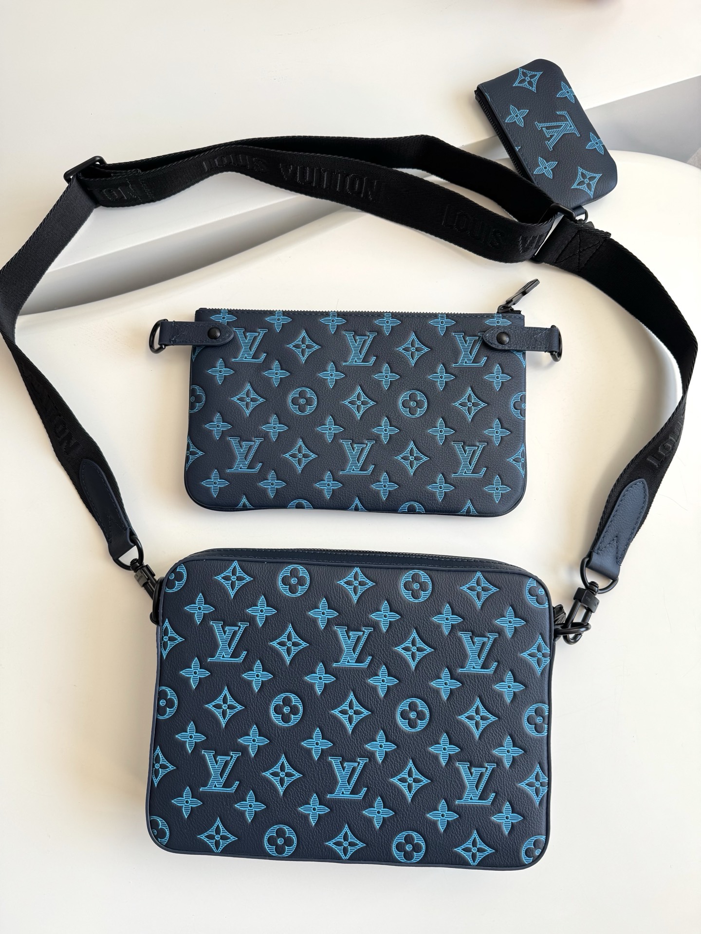 Louis Vuitton Messenger Bag Cow Leather M-s