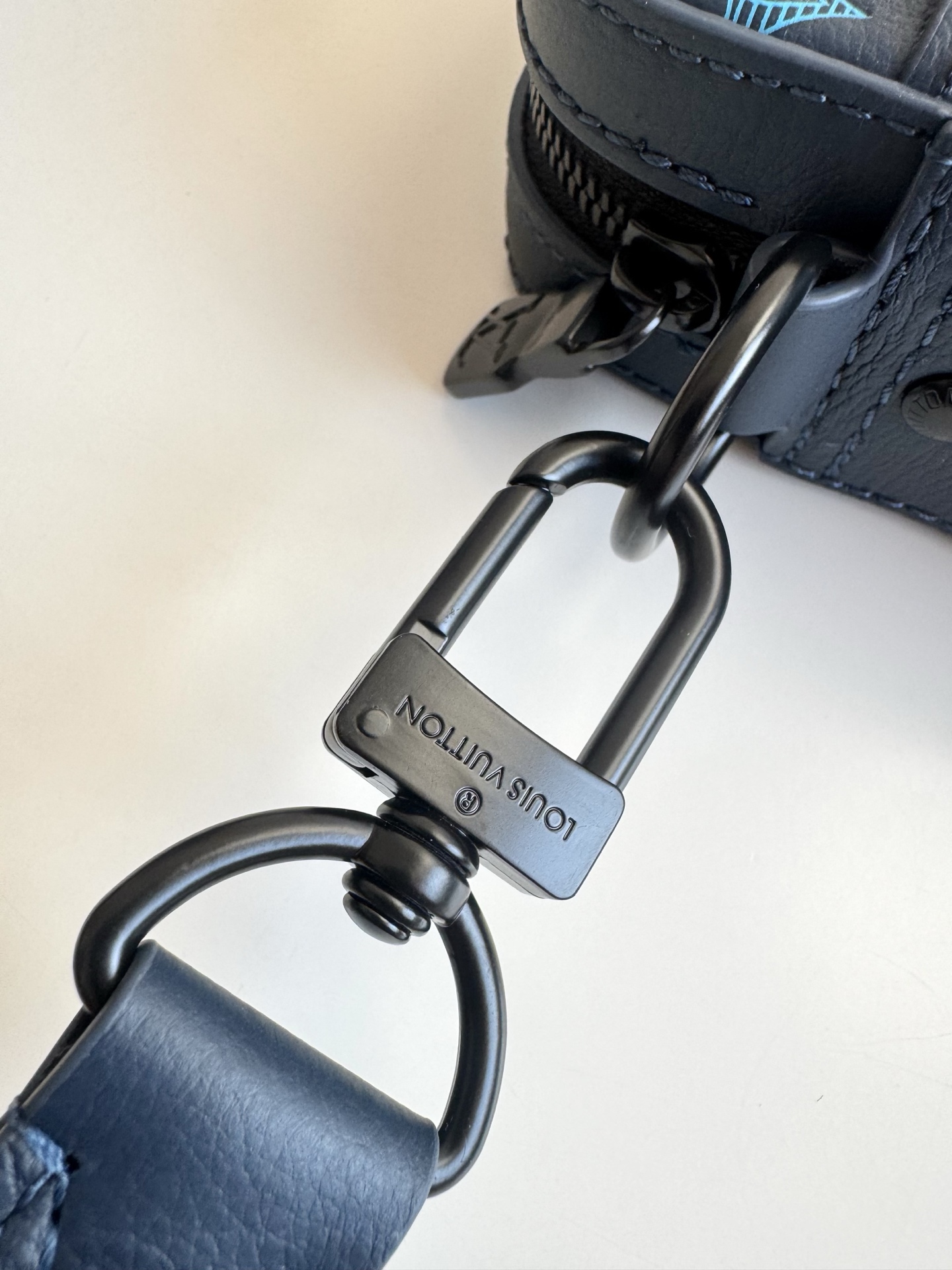 Louis Vuitton Messenger Bag Cow Leather M-s