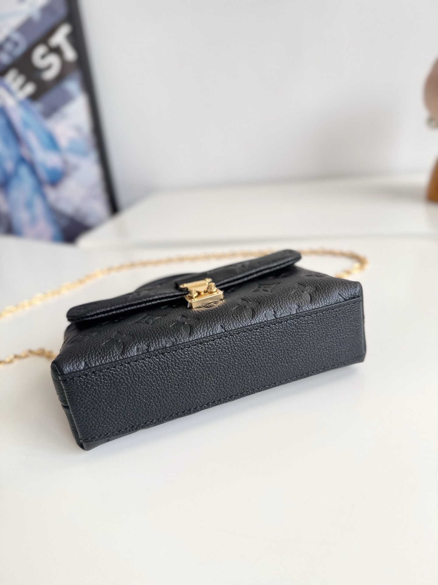 Louis Vuitton Basic Bag M-l-s