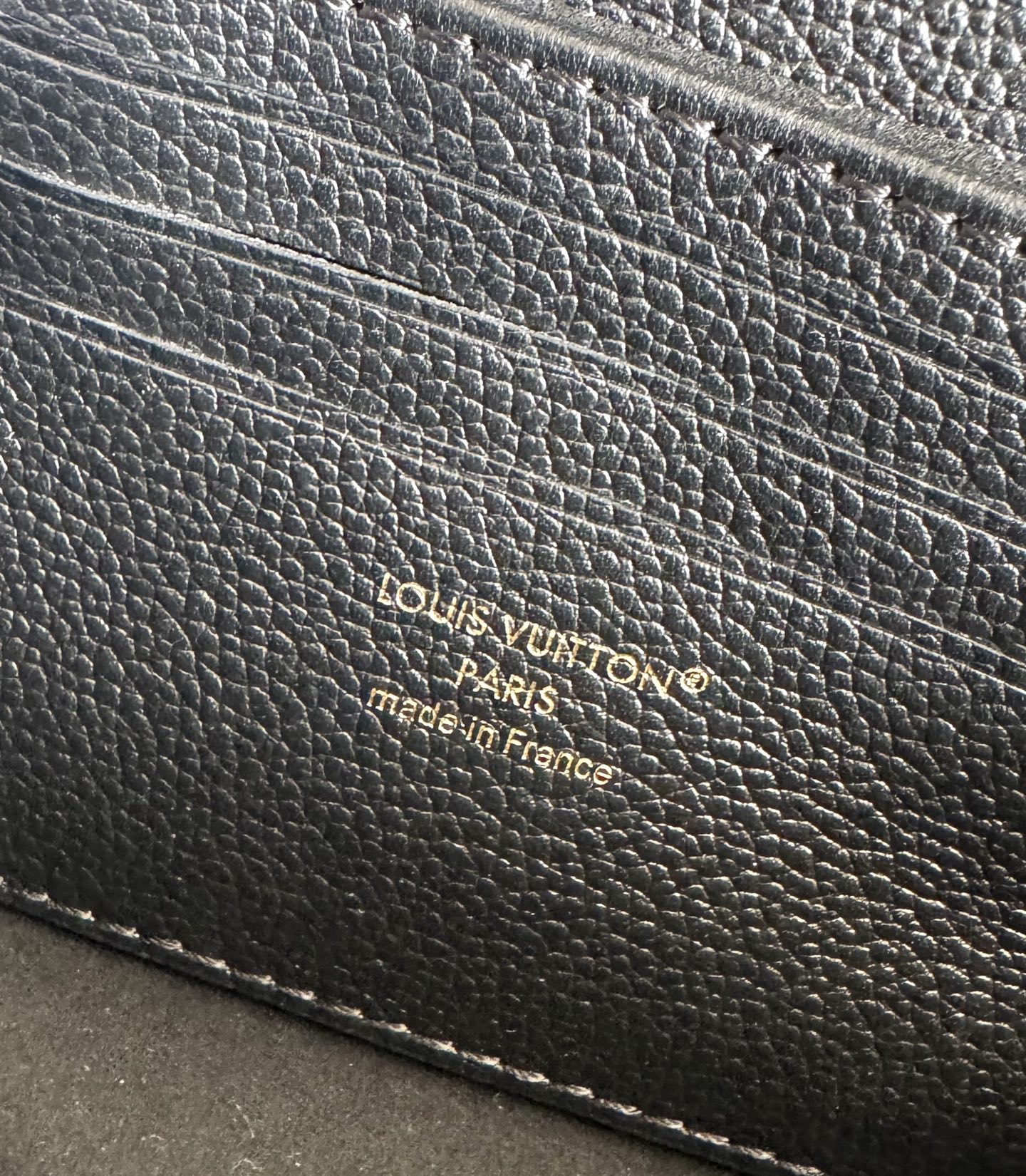 Louis Vuitton Basic Bag M-l-s