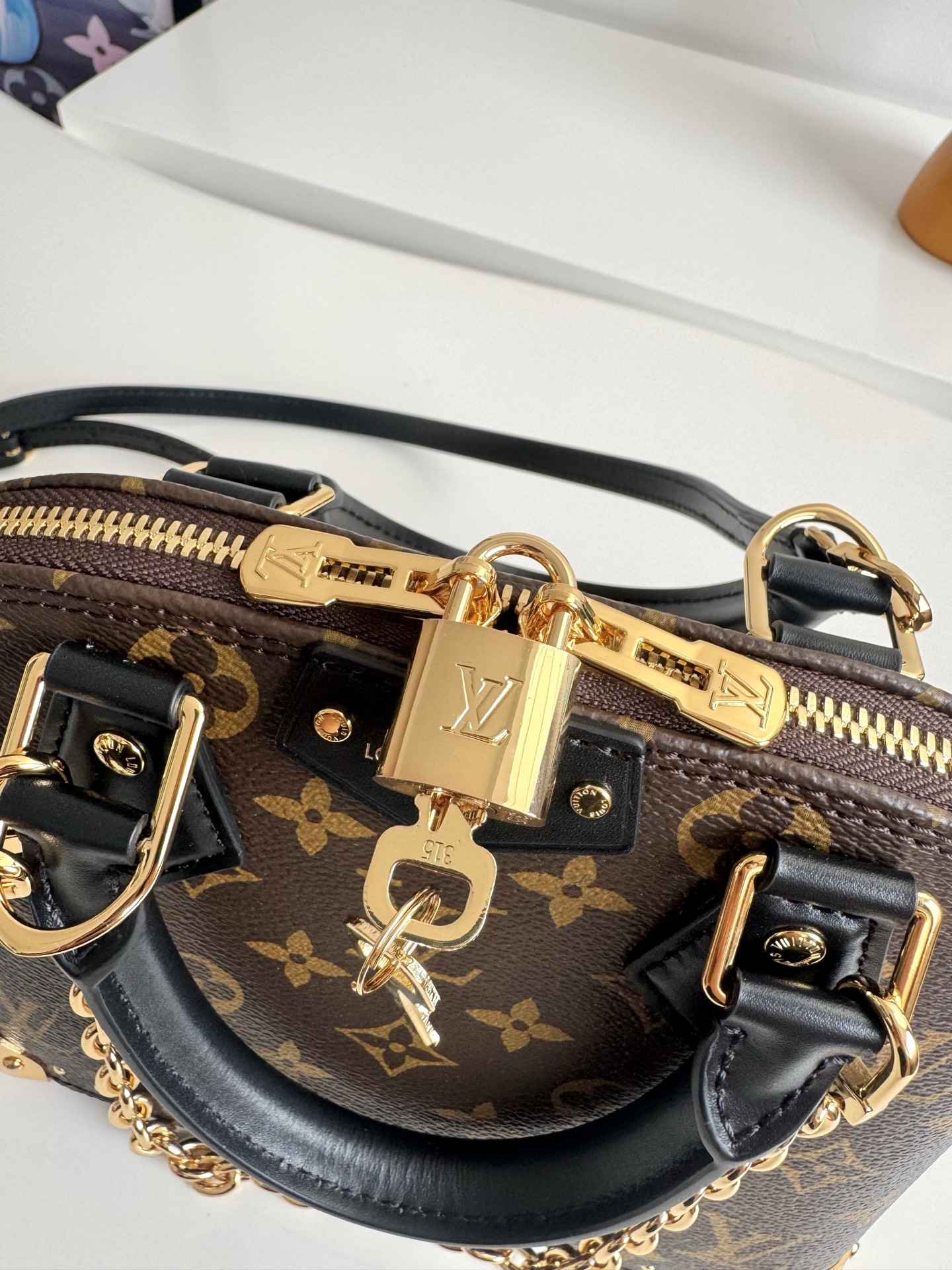 Louis Vuitton Basic Bag Canvas 11cm-m-l