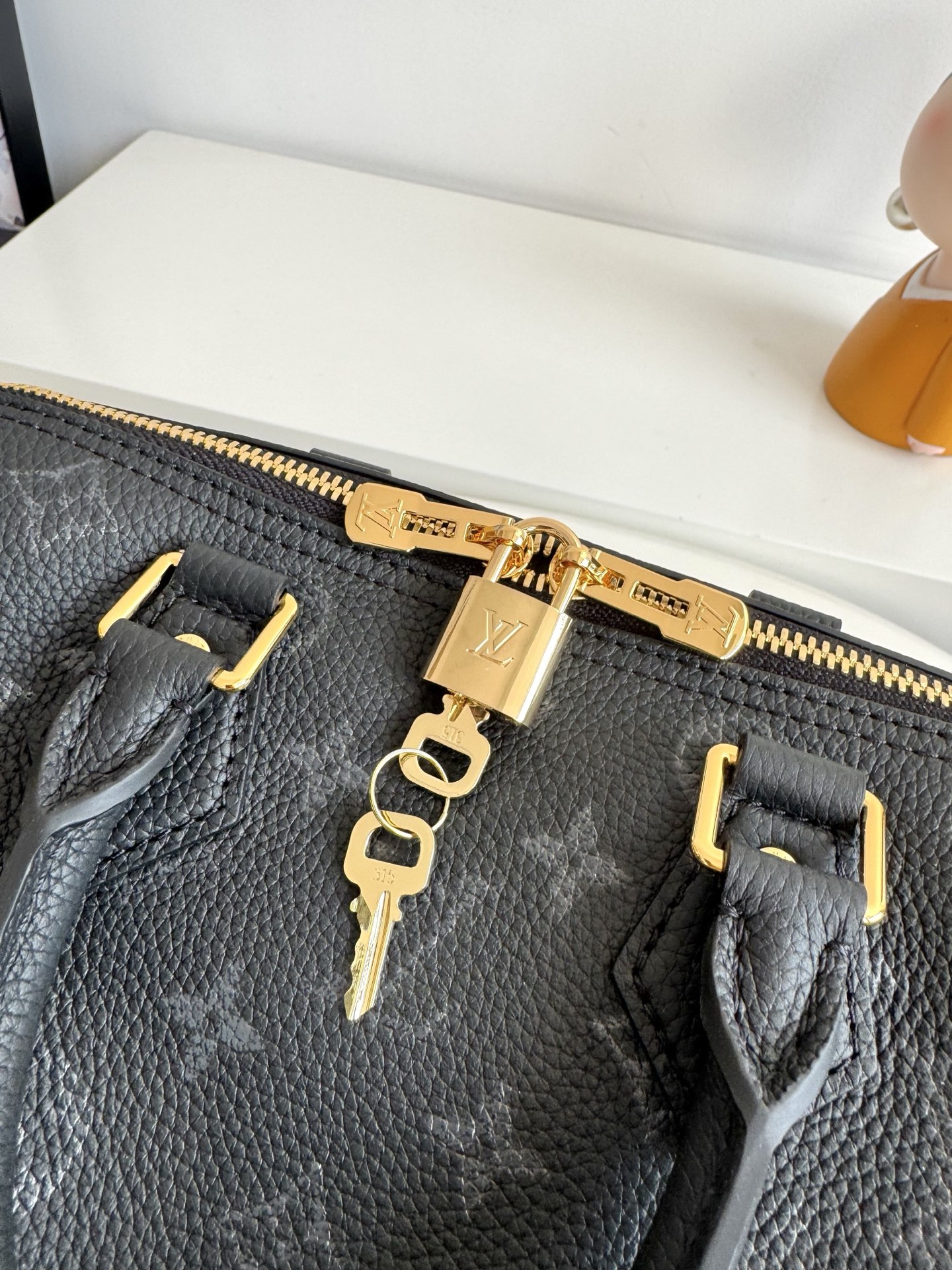 Louis Vuitton Basic Bag Cow Leather 13cm-m-l-s