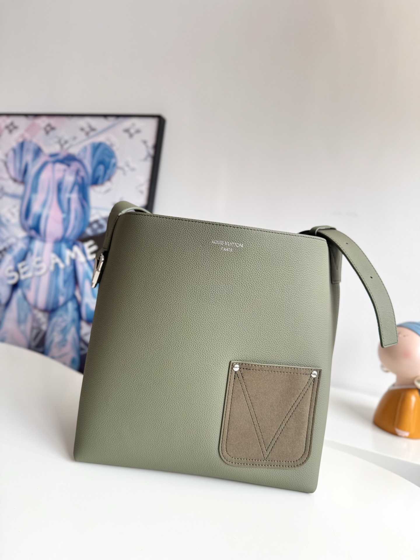 Louis Vuitton Basic Bag Cow Leather M-l-s