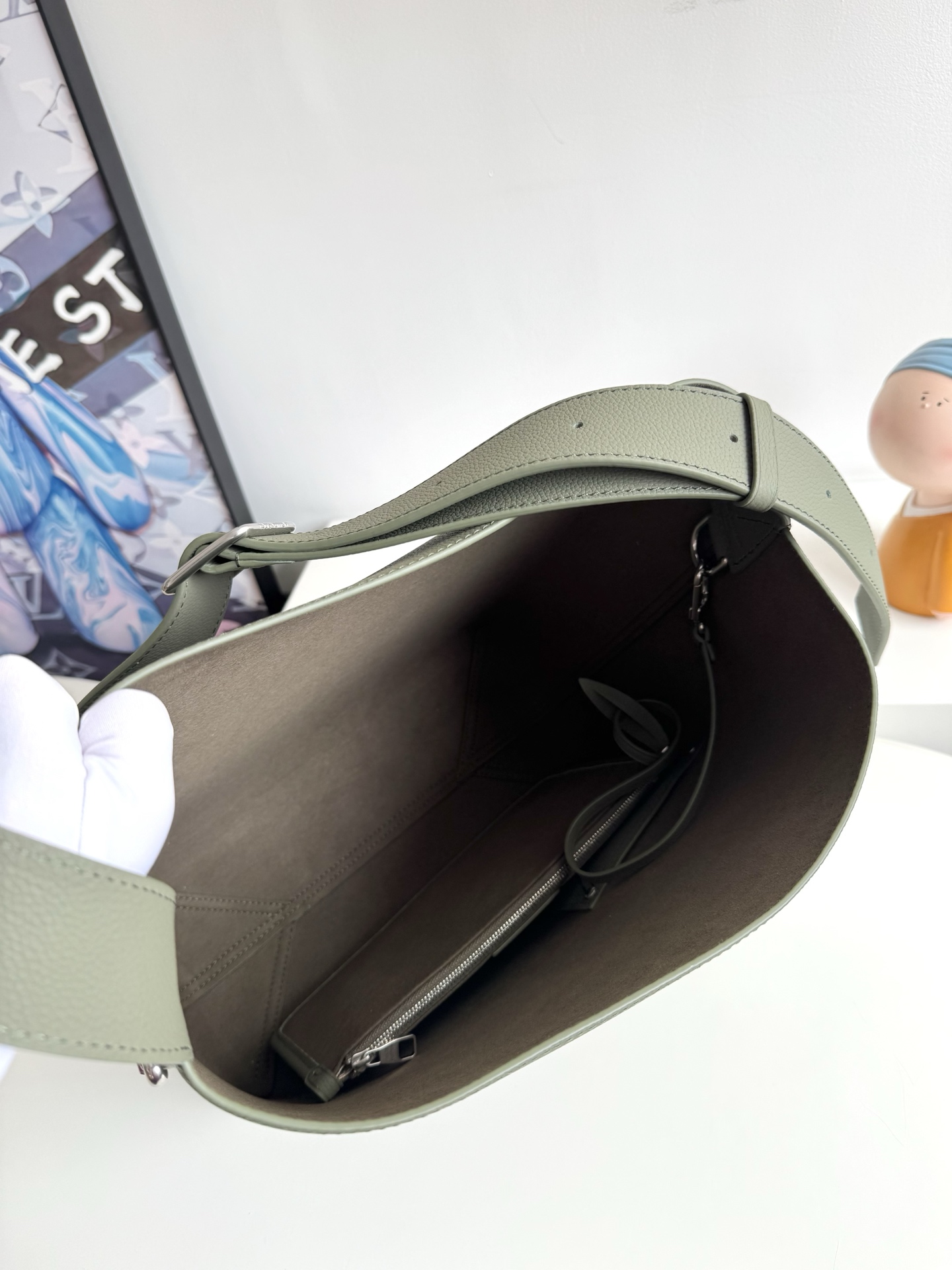 Louis Vuitton Basic Bag Cow Leather M-l-s