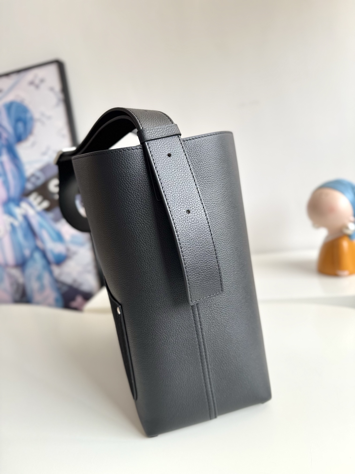 Louis Vuitton Basic Bag Cow Leather M-l-s