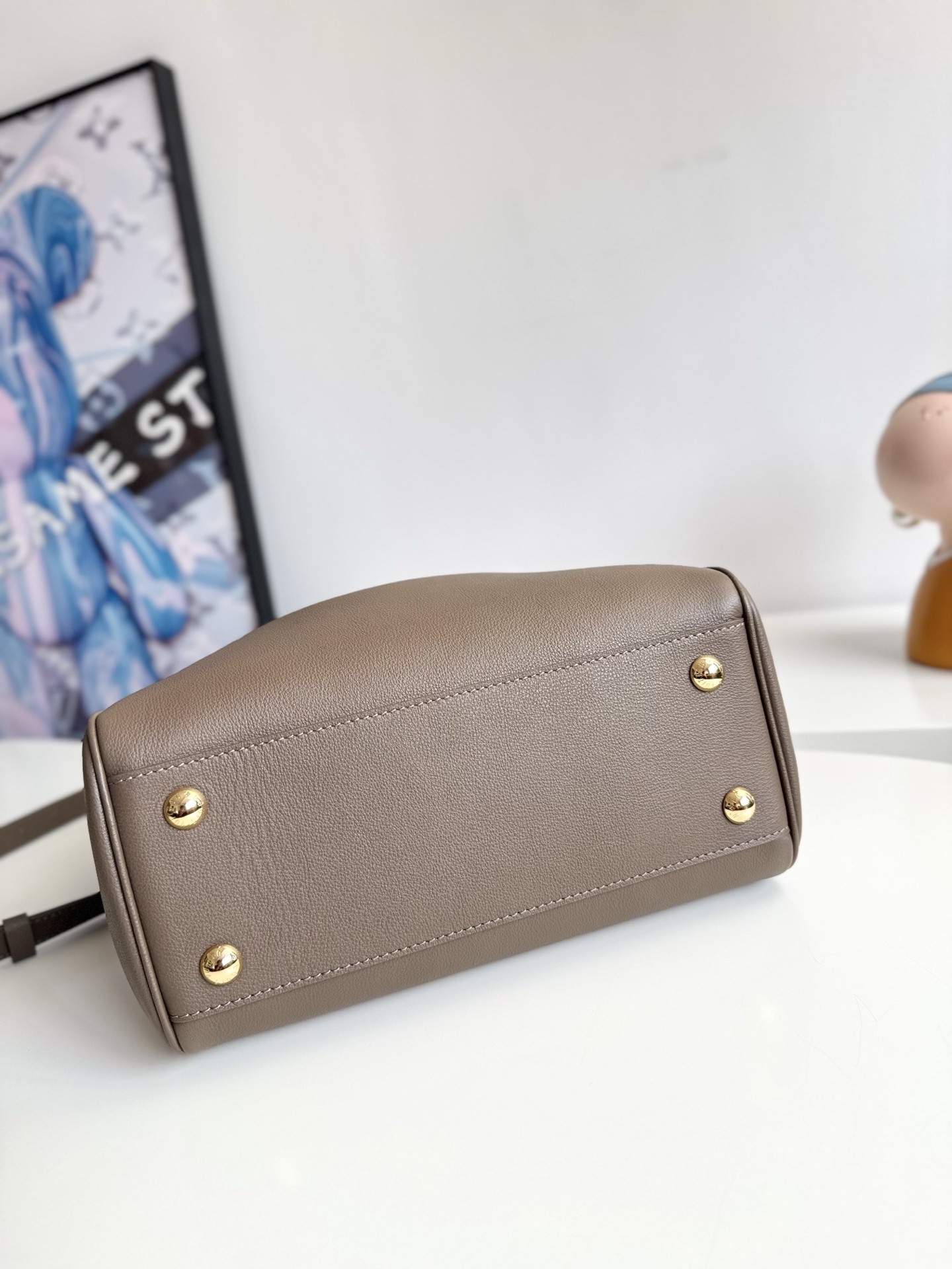 Louis Vuitton Basic Bag Cow Leather M