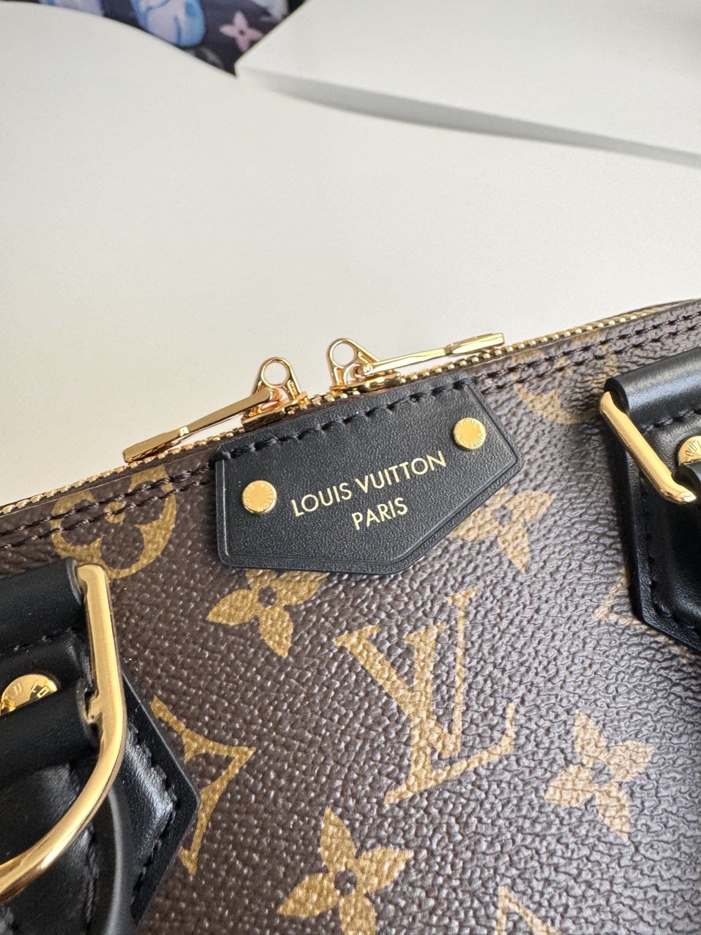 Louis Vuitton Basic Bag Cow Leather 16cm-m-l