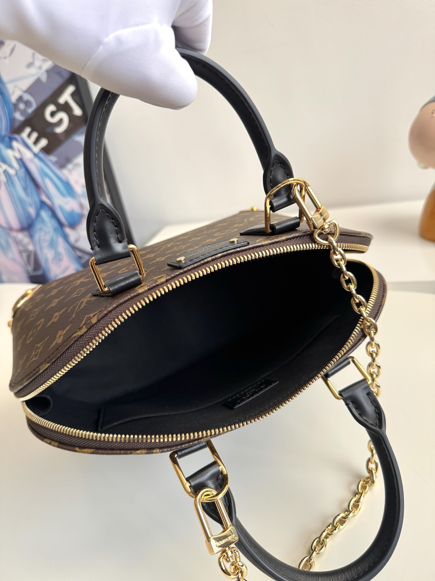 Louis Vuitton Basic Bag Cow Leather 16cm-m-l