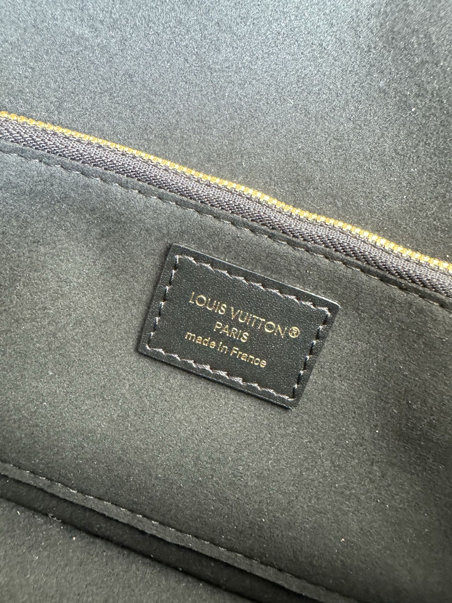 Louis Vuitton Basic Bag Canvas M-l-s