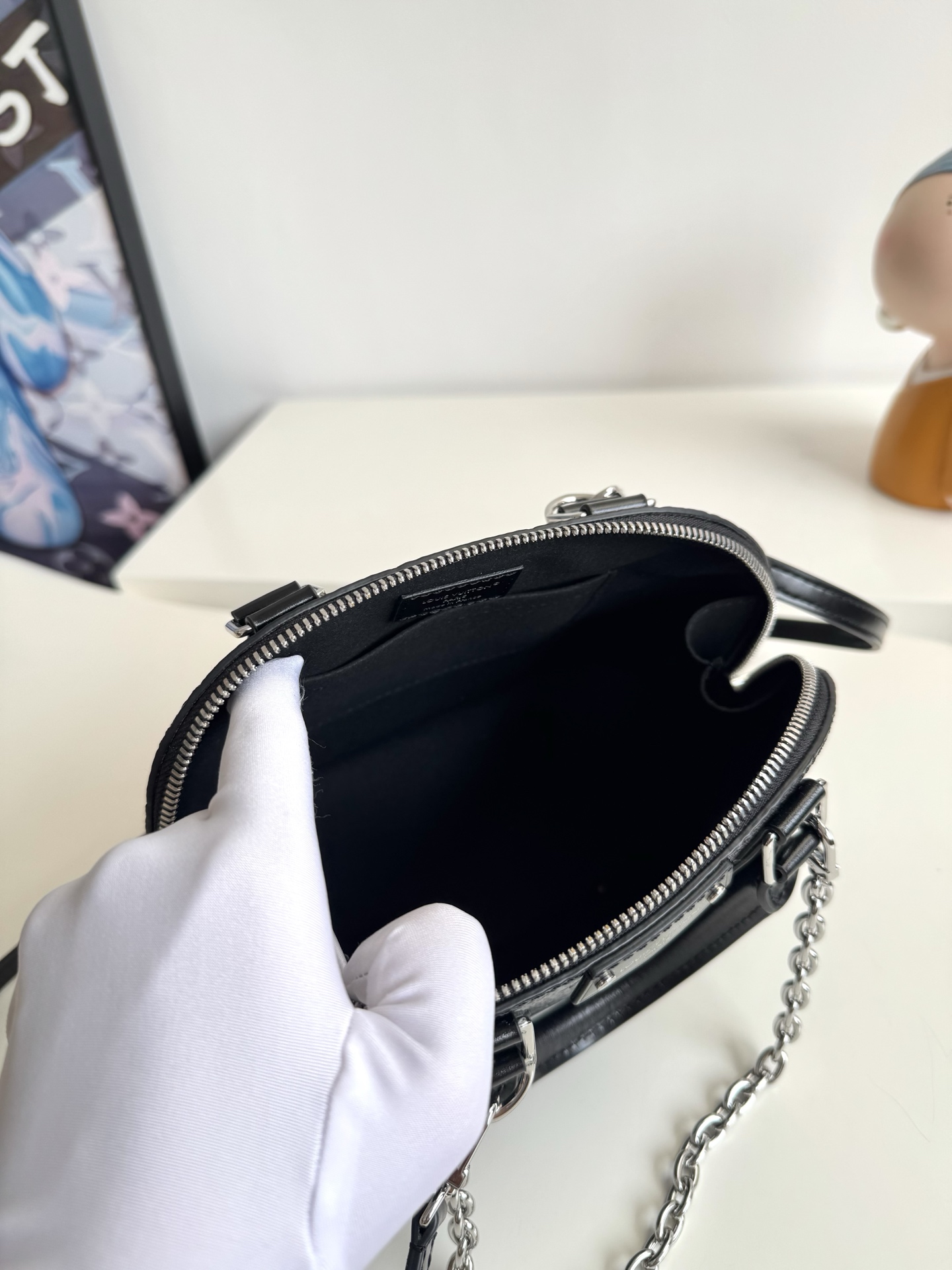 Louis Vuitton Basic Bag Cow Leather 11cm-m-l-s