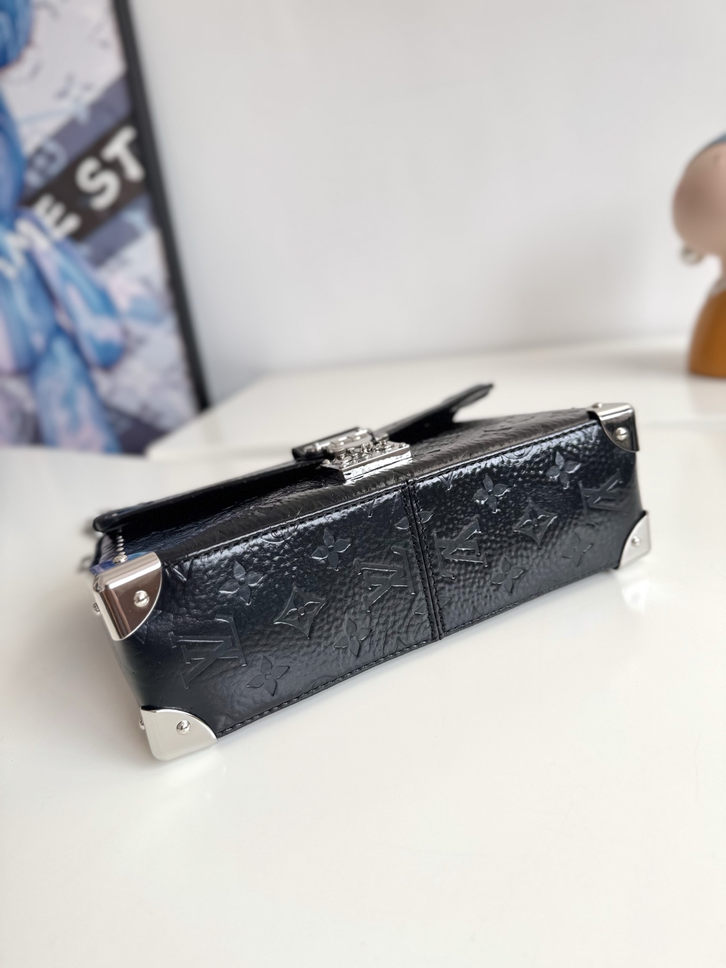 Louis Vuitton Basic Bag M-l-s