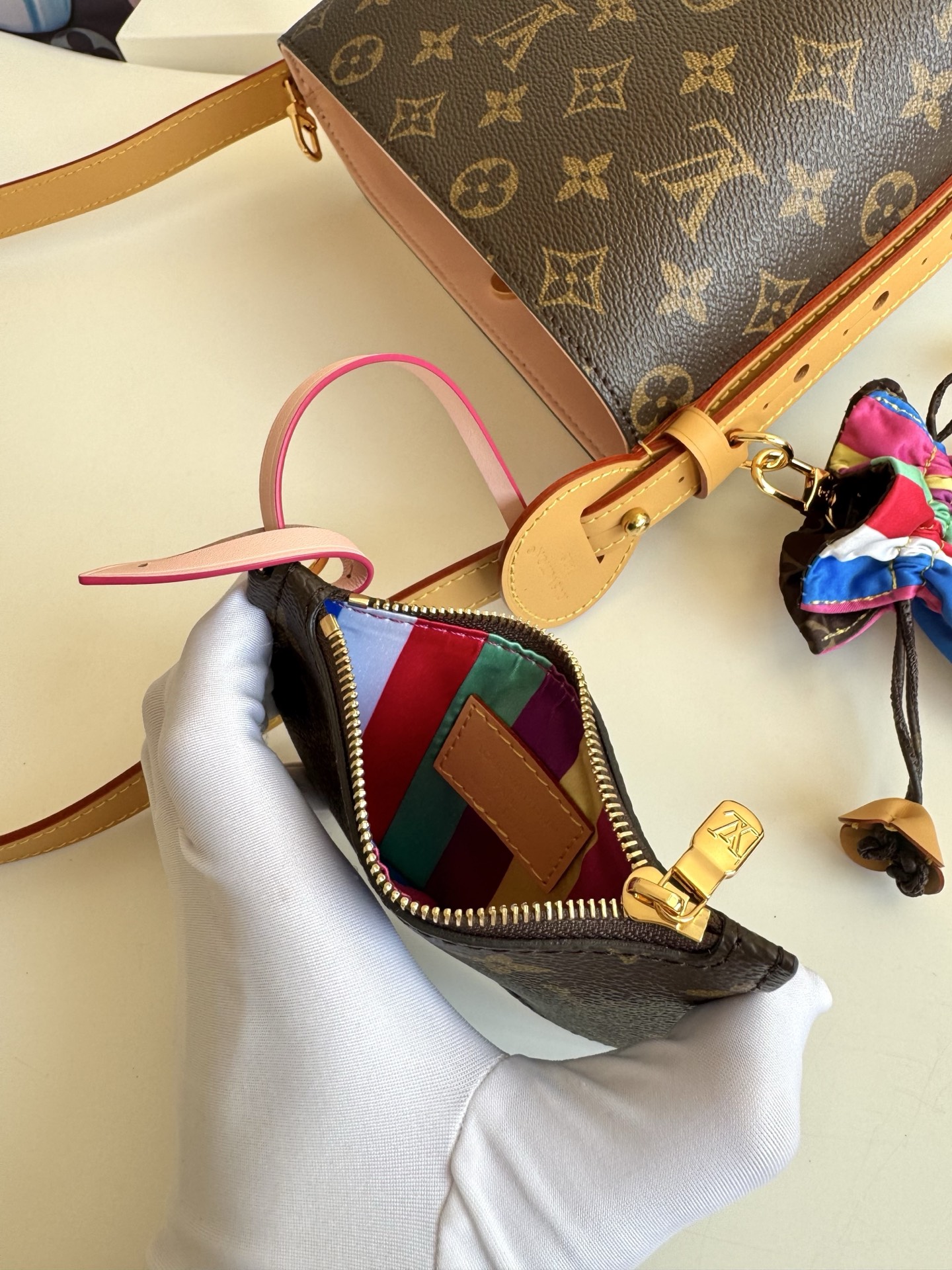 Louis Vuitton Basic Bag Canvas 12cm-m-l