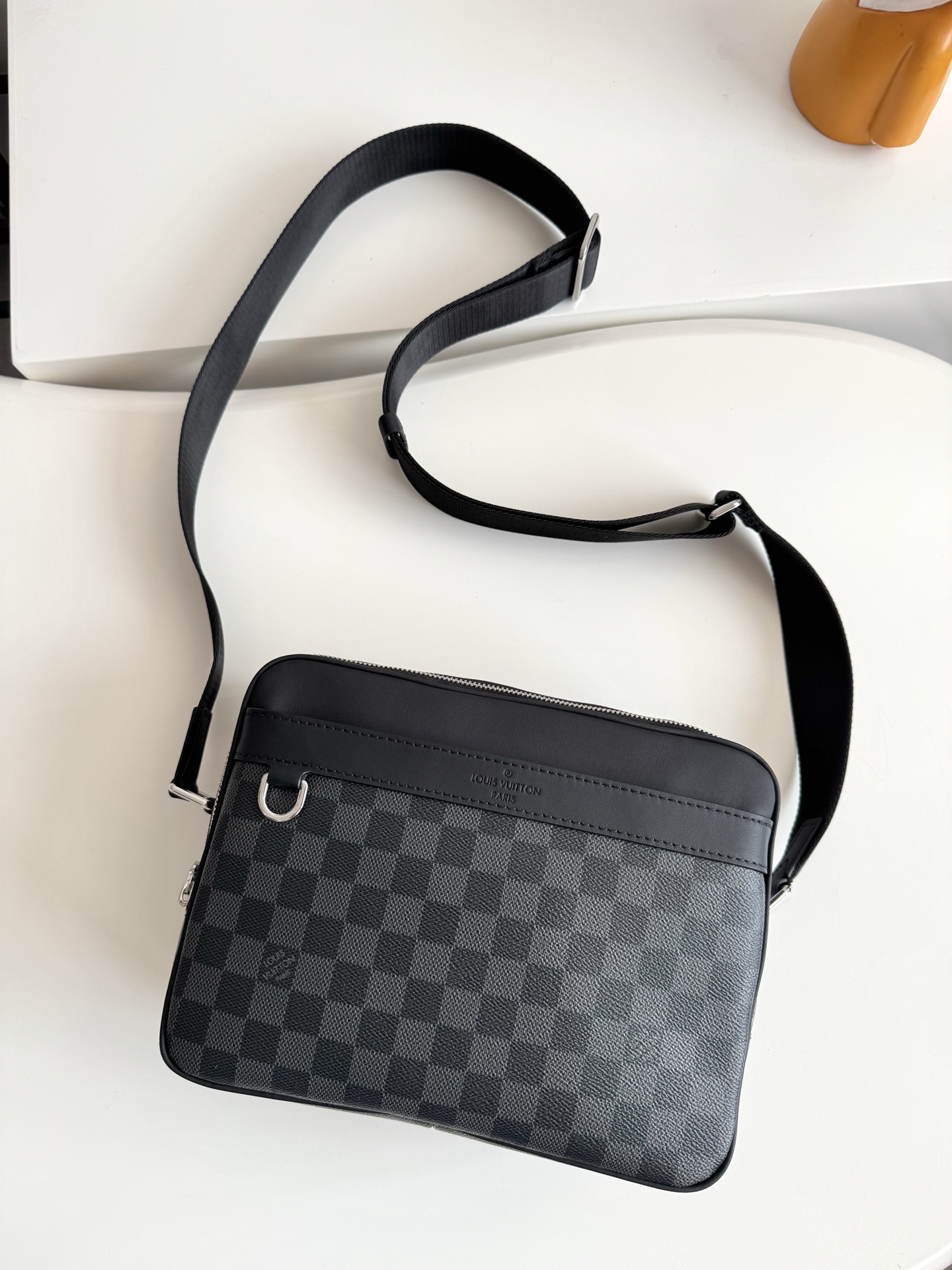 Louis Vuitton Messenger Bag Canvas M