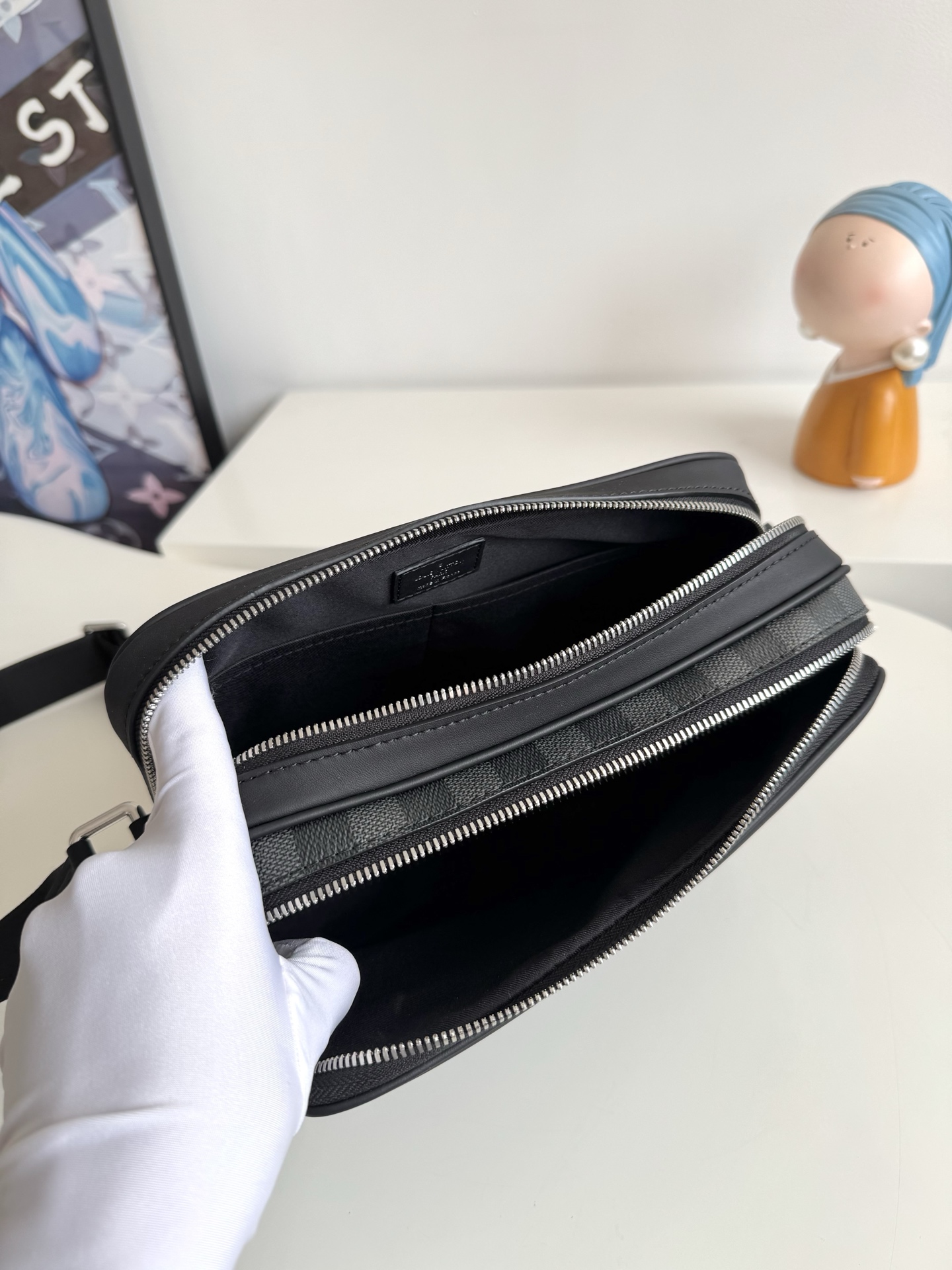 Louis Vuitton Messenger Bag Canvas M